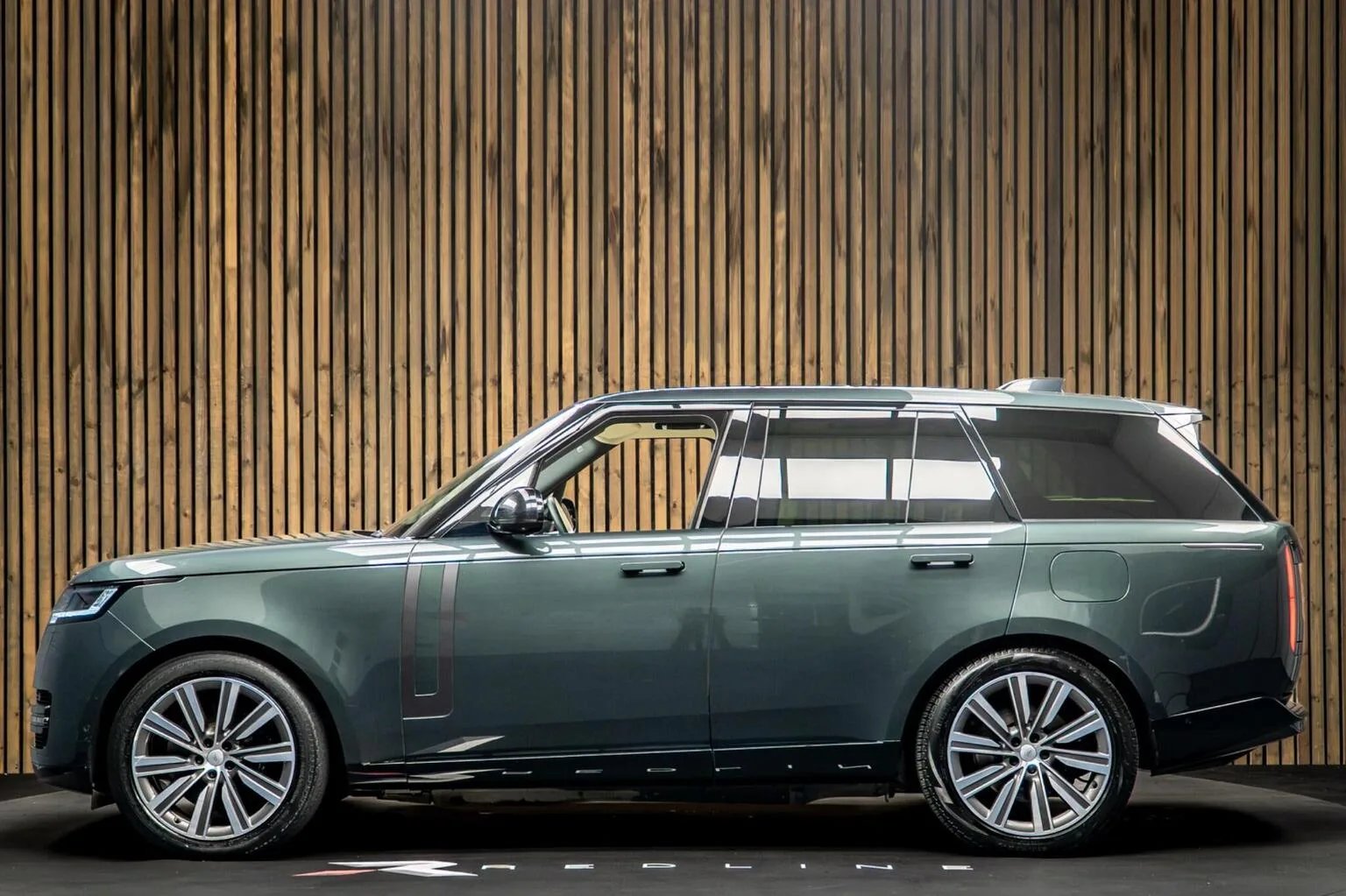 2024 Land Rover Range Rover P550e Autobiography, 7/30