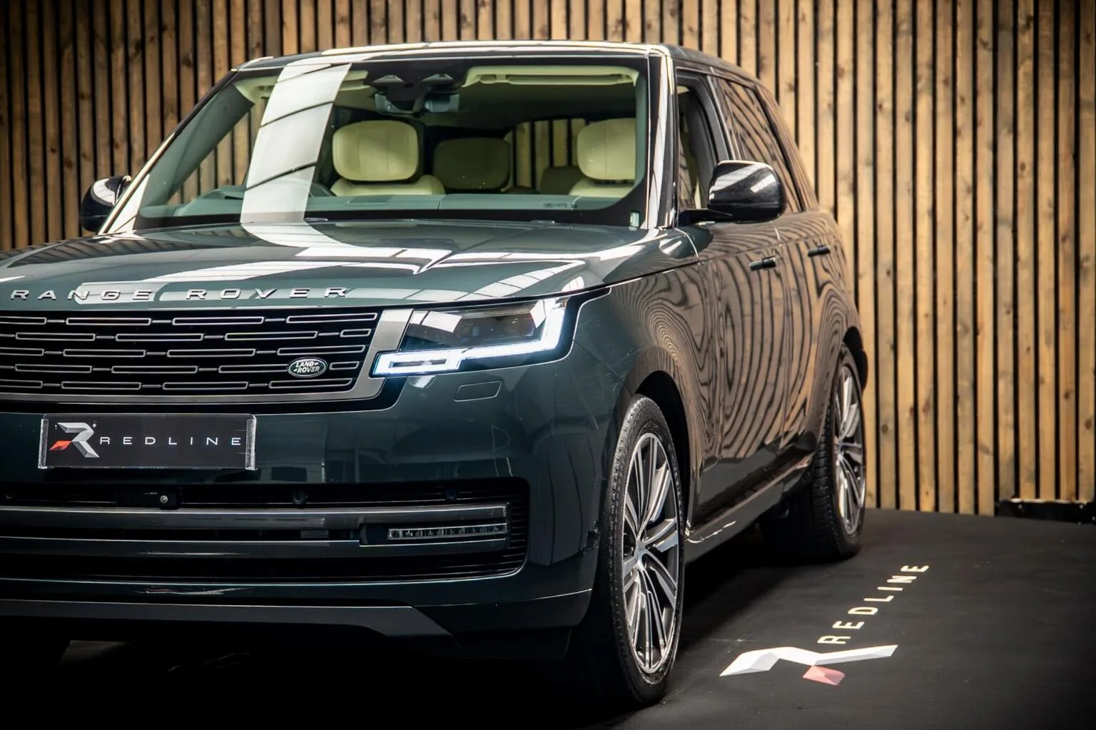 2024 Land Rover Range Rover P550e Autobiography, 12/30