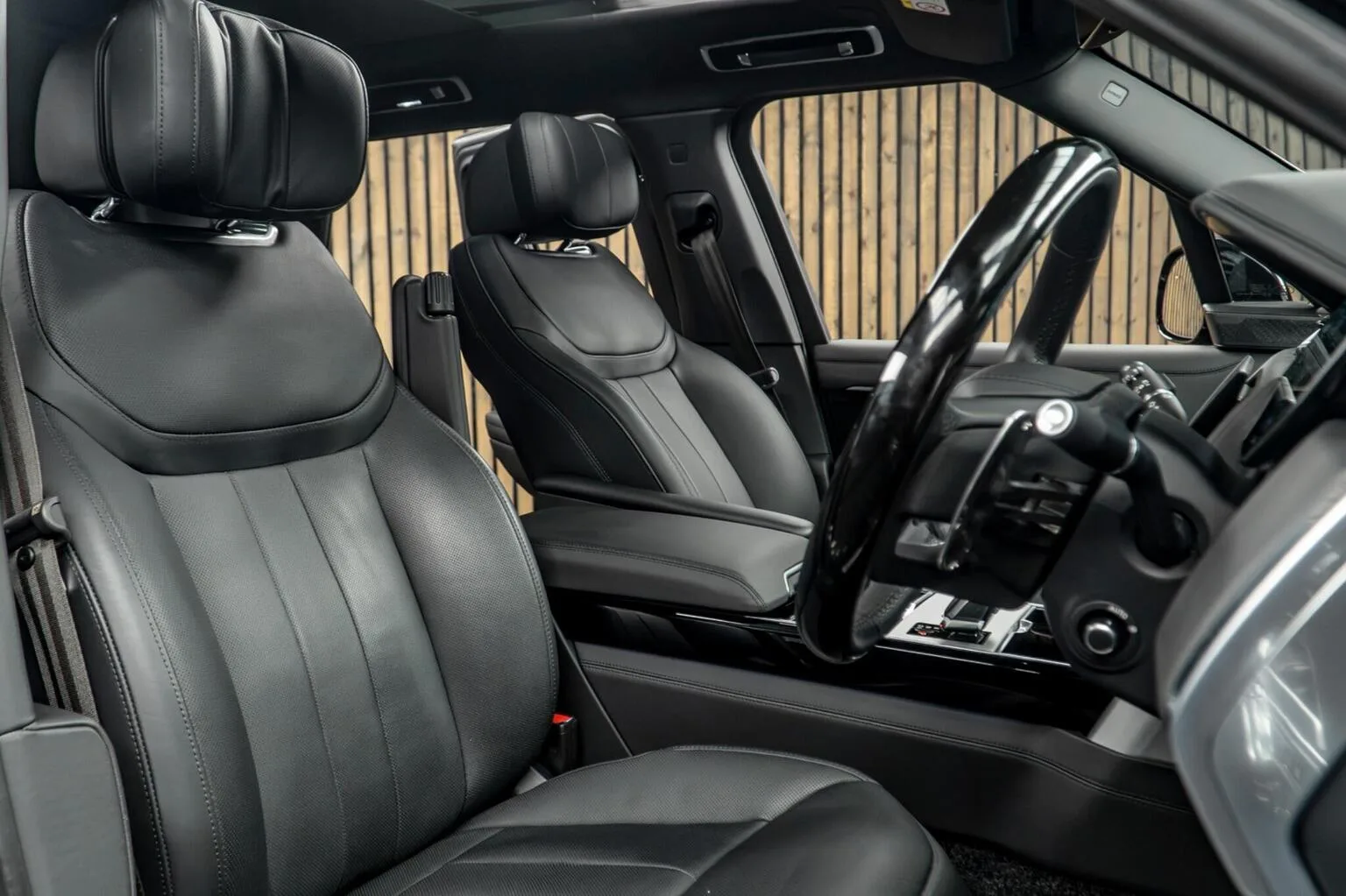 2024 Land Rover Range Rover D350 Autobiography, 2/30