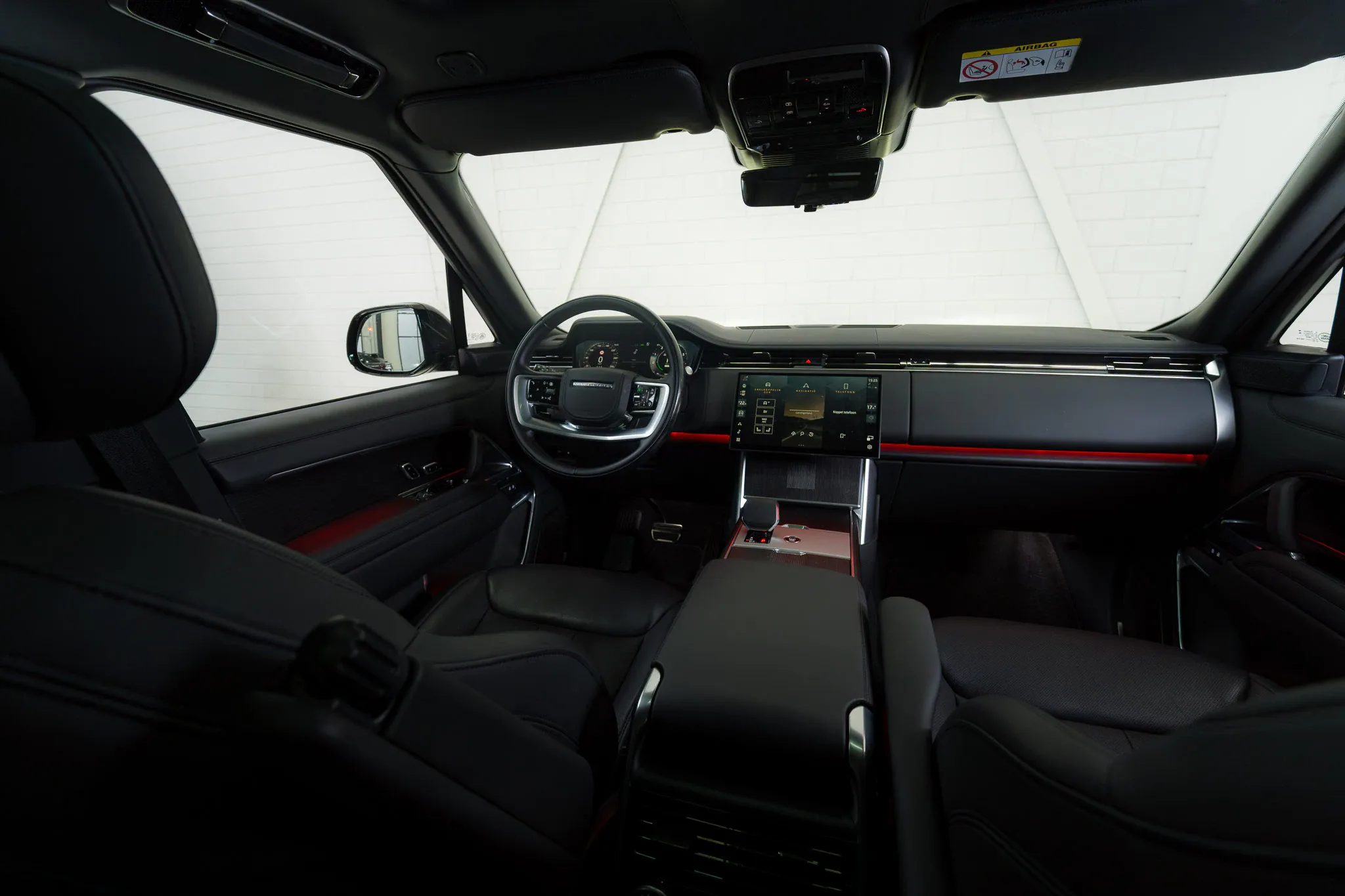 2024 Land Rover Range Rover P550e Autobiography Urban Automotive, 28/30