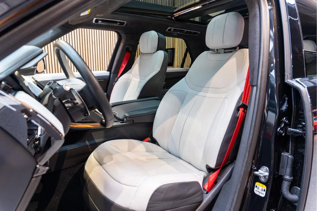 2024 Land Rover Range Rover Sport P550e Autobiography Urban Automotive, 9/30