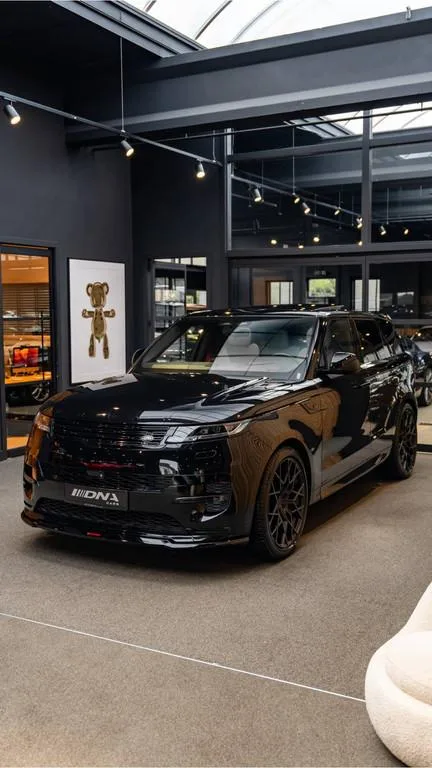 2024 Land Rover Range Rover Sport P550e Autobiography Urban Automotive, 23/30