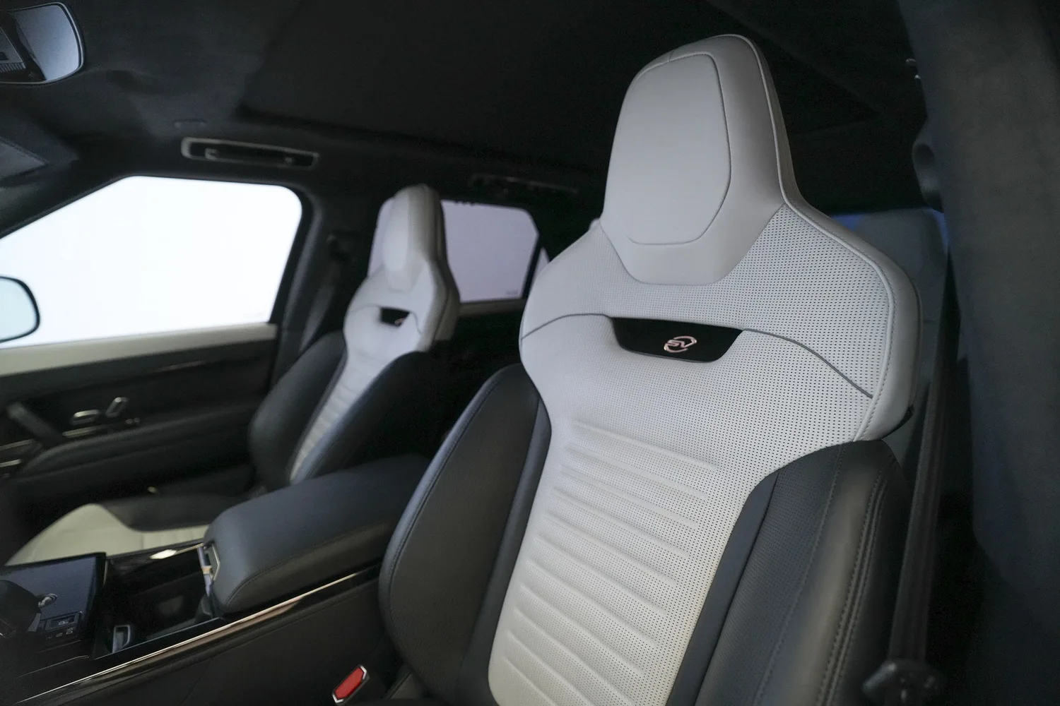 2024 Land Rover Range Rover Sport SV Edition One, 2/16