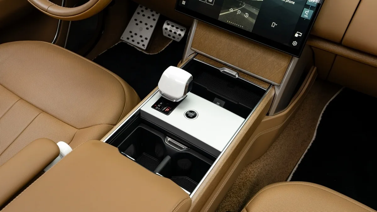 2024 Land Rover Range Rover SV P615 BRABUS, 25/30