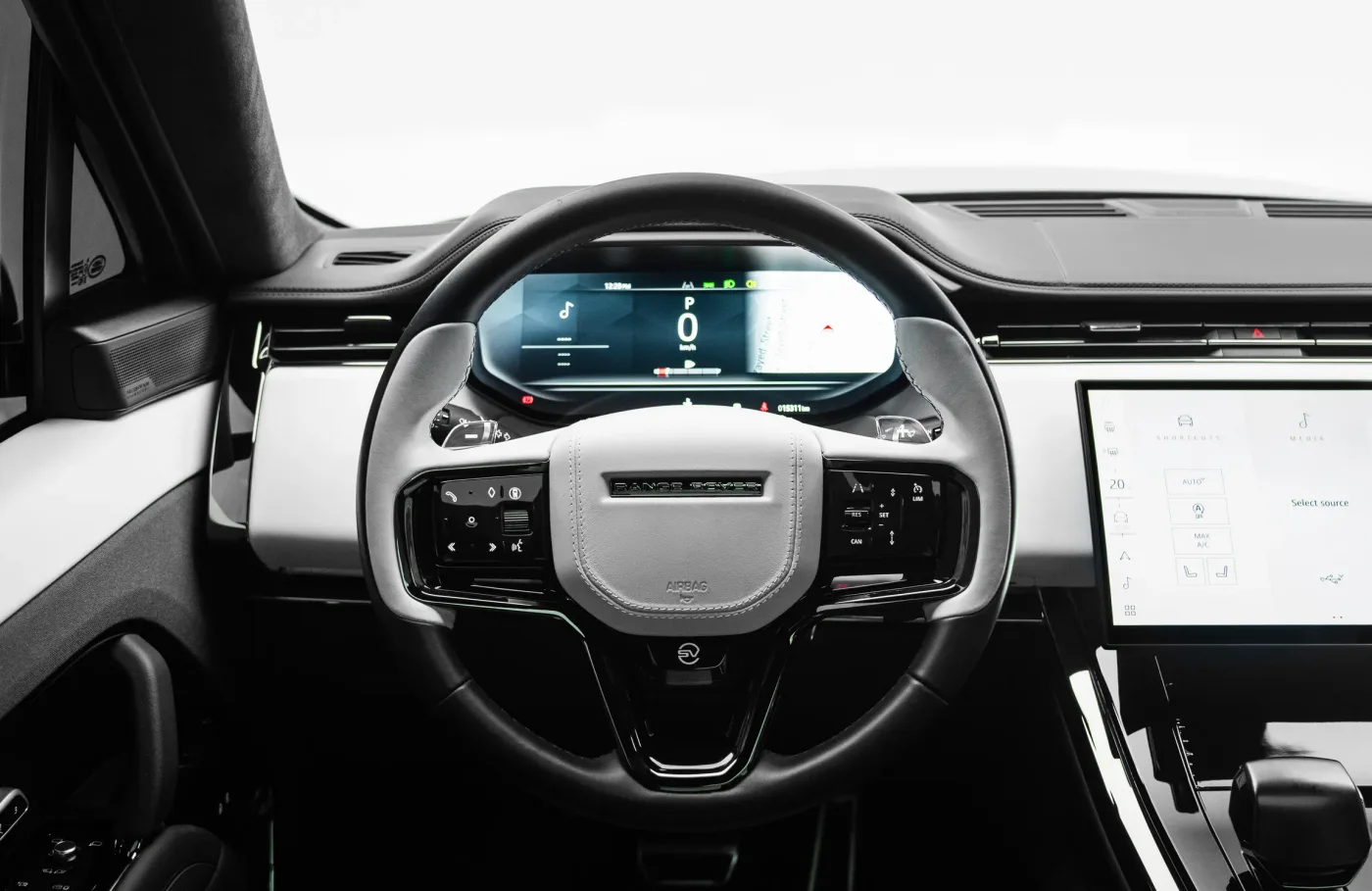 2024 Land Rover Range Rover SV angeboten von einem Fachhändler in Dubai, Vereinigte Arabische Emirate, Foto 8 von 10