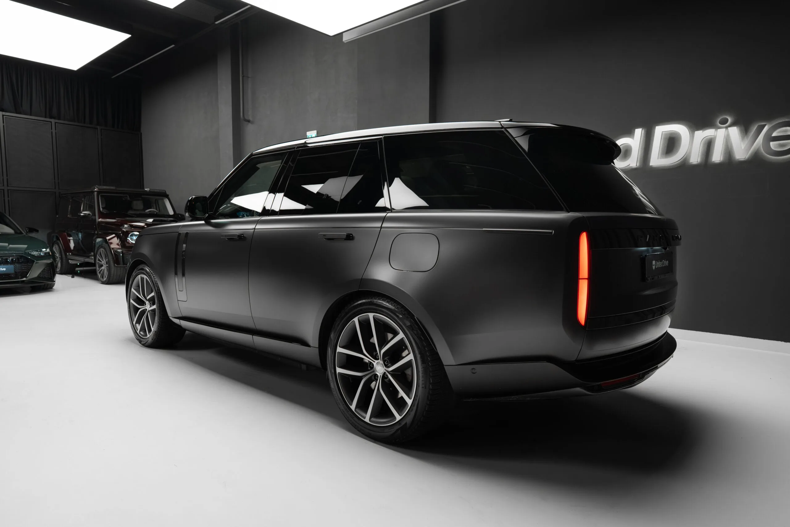 2024 Land Rover Range Rover P550e, 8/30