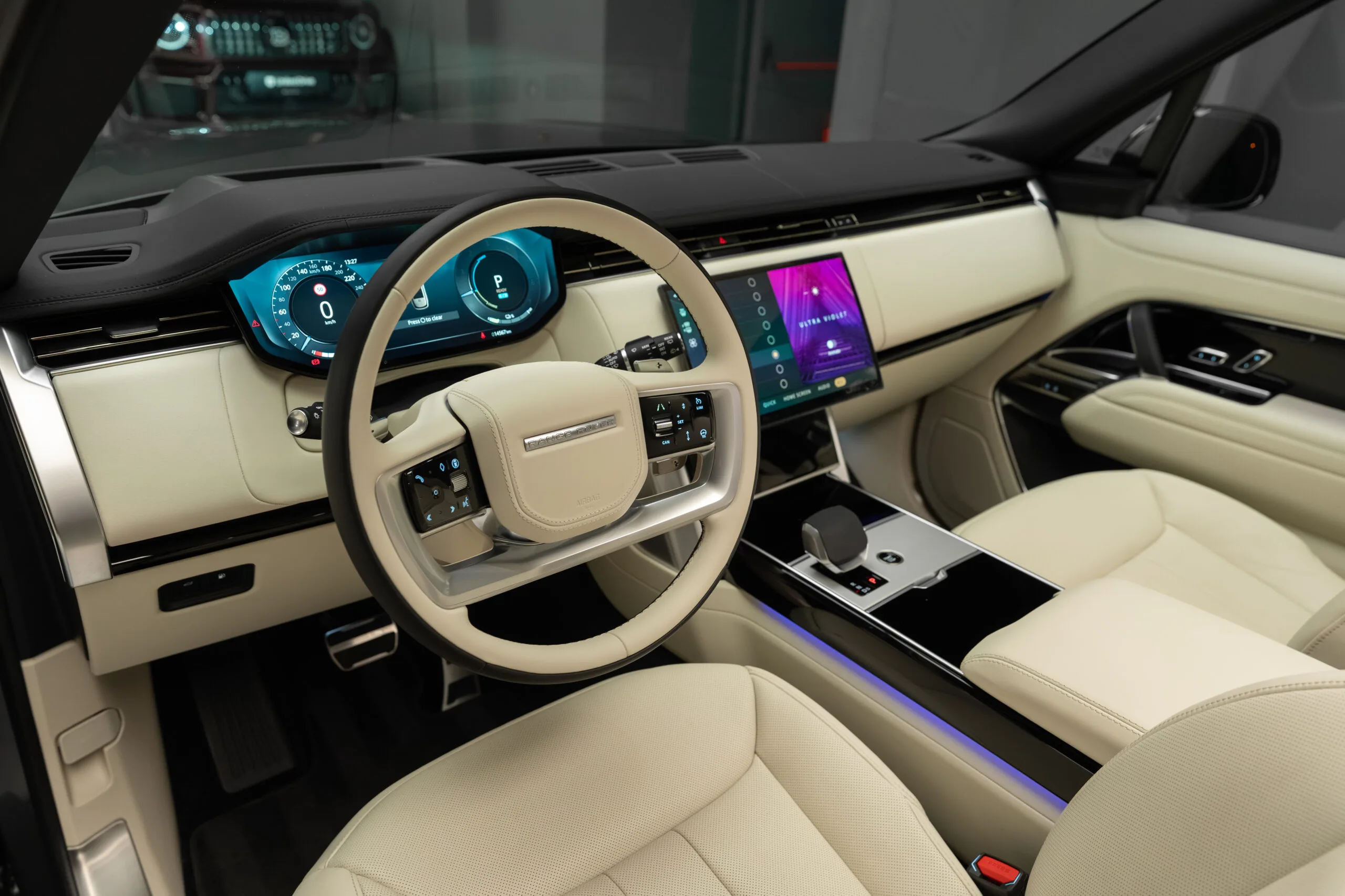 2024 Land Rover Range Rover P550e, 14/30