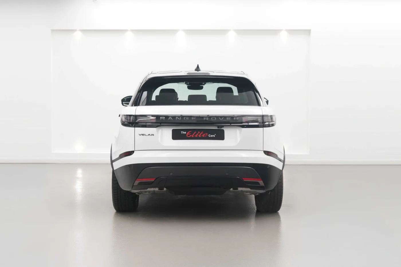 2024 Land Rover Range Rover Velar P250, SE Dynamic angeboten von einem Fachhändler in Dubai, Vereinigte Arabische Emirate, Foto 4 von 10