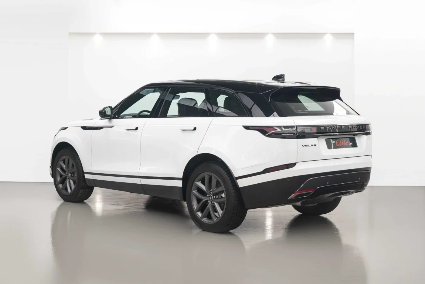 2024 Land Rover Range Rover Velar P250, SE Dynamic angeboten von einem Fachhändler in Dubai, Vereinigte Arabische Emirate, Foto 5 von 10