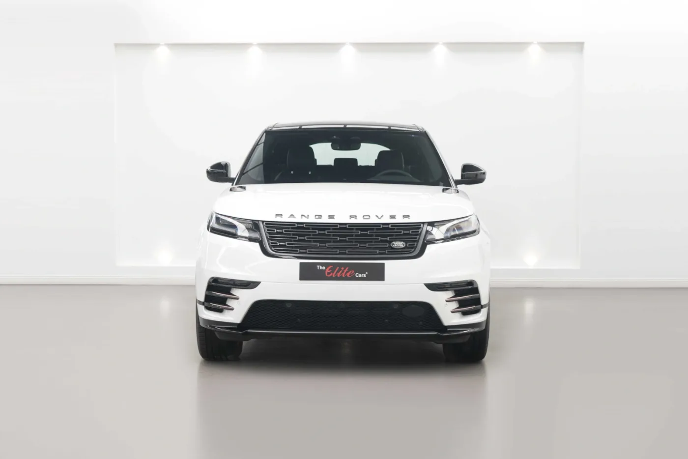 2024 Land Rover Range Rover Velar P250, SE Dynamic angeboten von einem Fachhändler in Dubai, Vereinigte Arabische Emirate, Foto 6 von 10