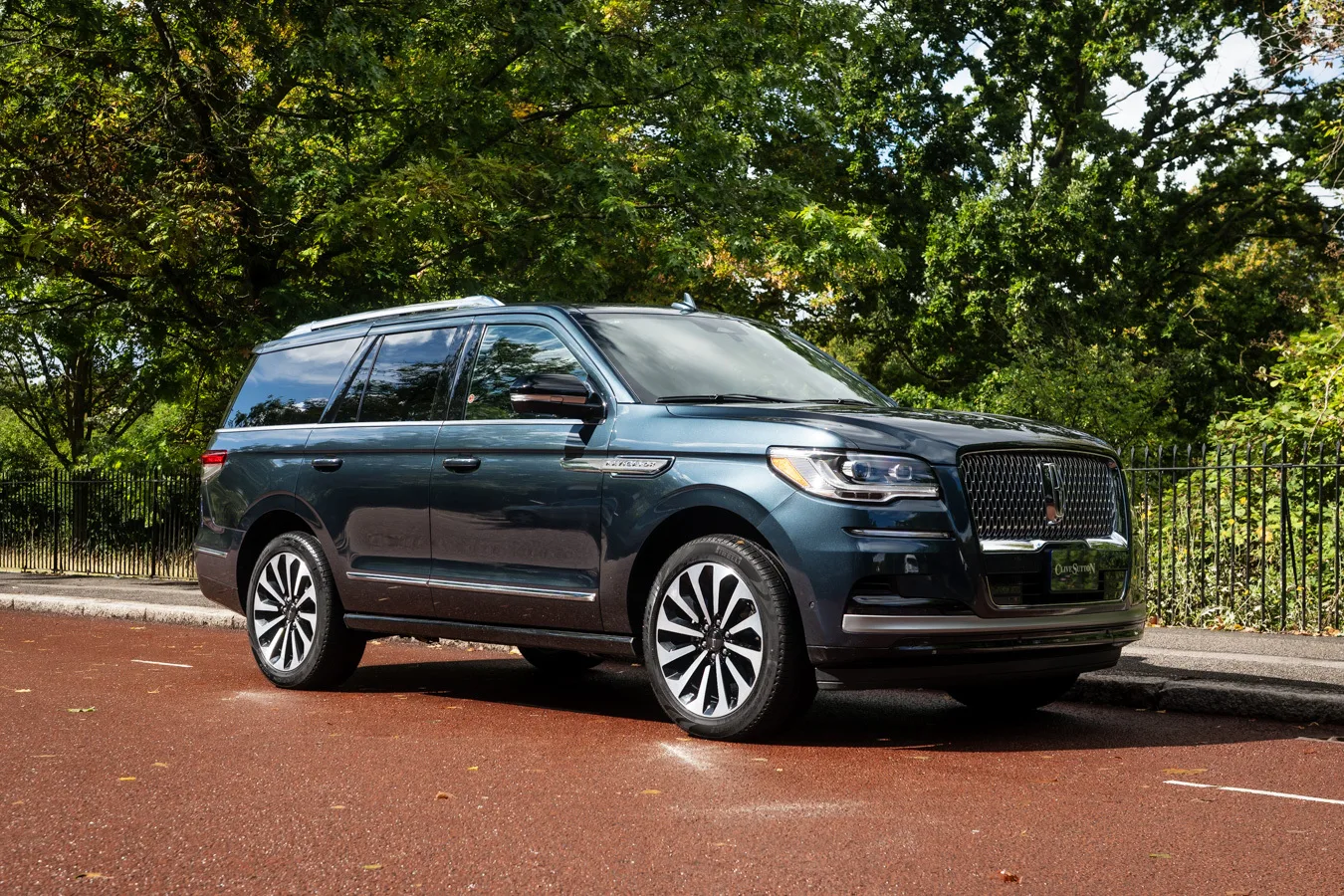 2024 Lincoln Navigator Reserve offered by a specialist dealer in London, United Kingdom, main photo