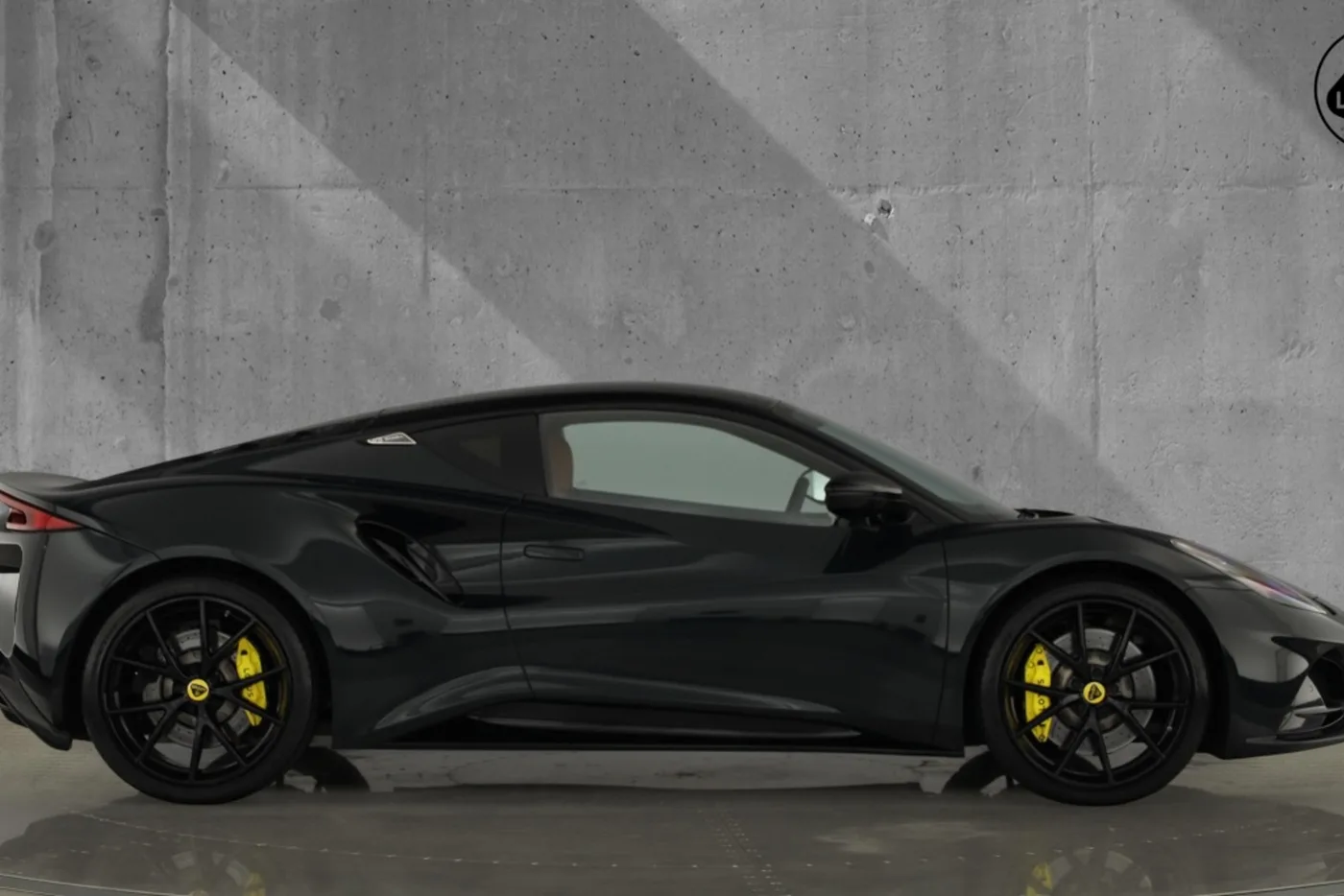 2024 Lotus Emira Turbo offered by a franchised dealer group in Hatfield, United Kingdom, photo 3 of 25