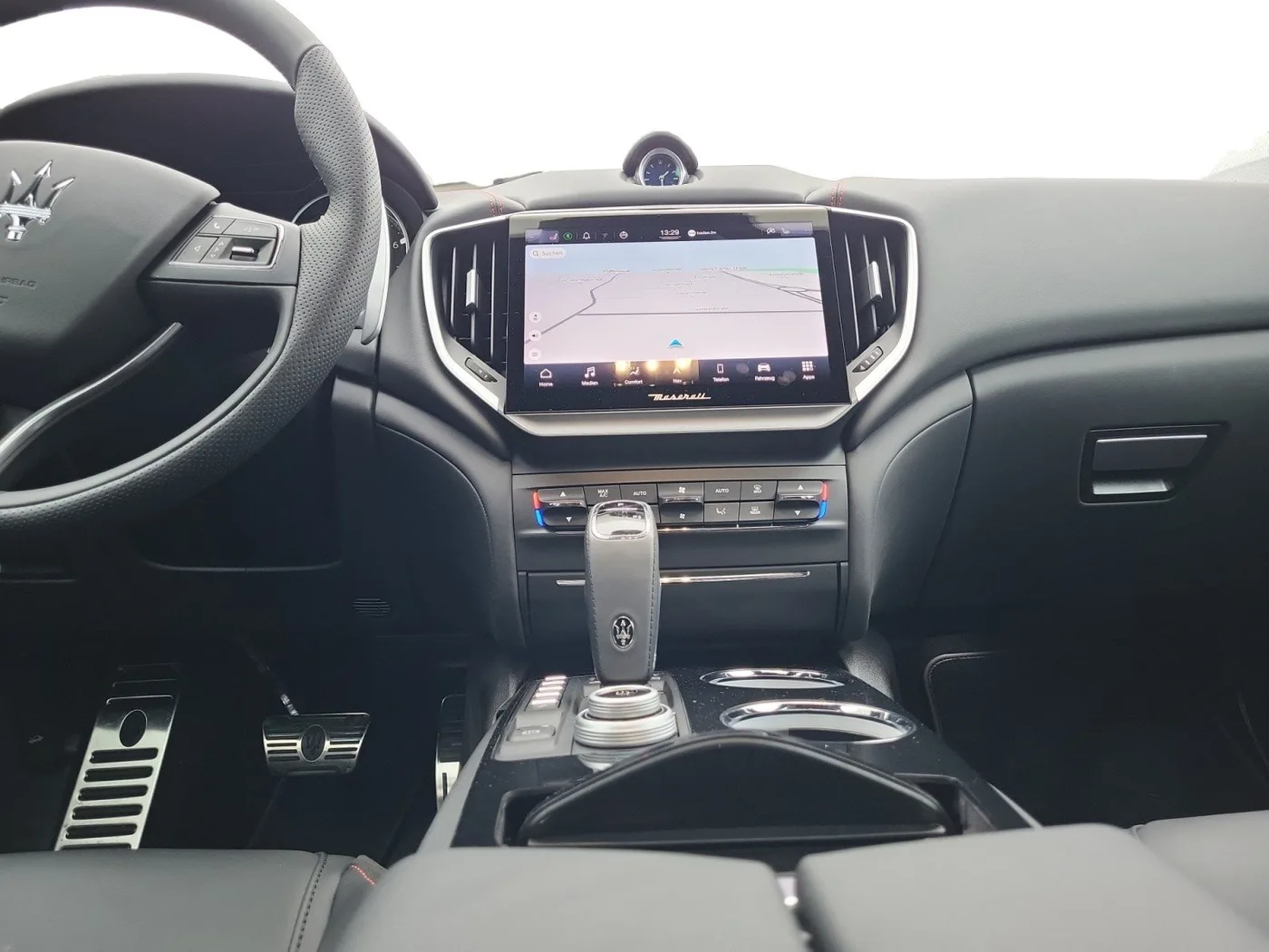 2024 Maserati Ghibli Modena angeboten von einem Fachhändler in Singen, Deutschland, Foto 8 von 15