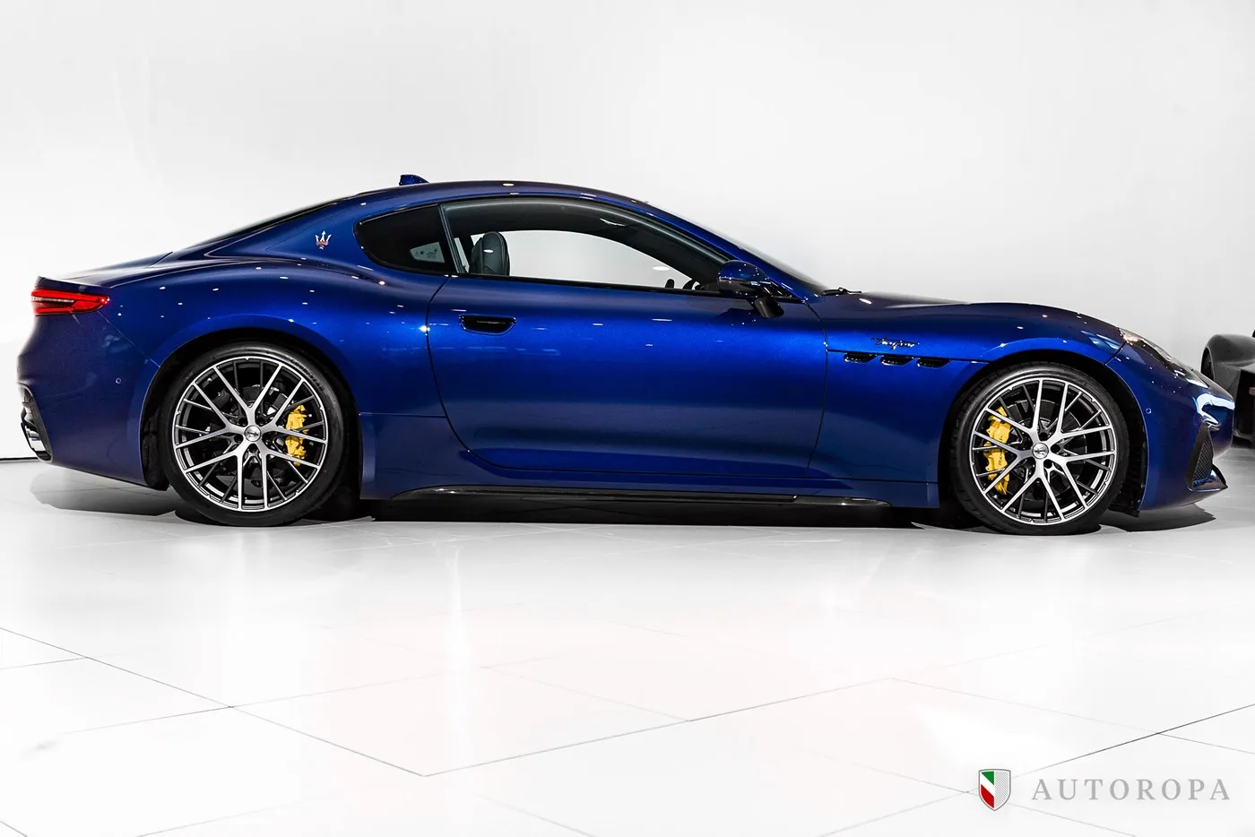 2024 Maserati GranTurismo Trofeo angeboten von einem offiziellen Ferrari und Maserati-Vertragshändler in Arlöv, Schweden, Foto 3 von 10