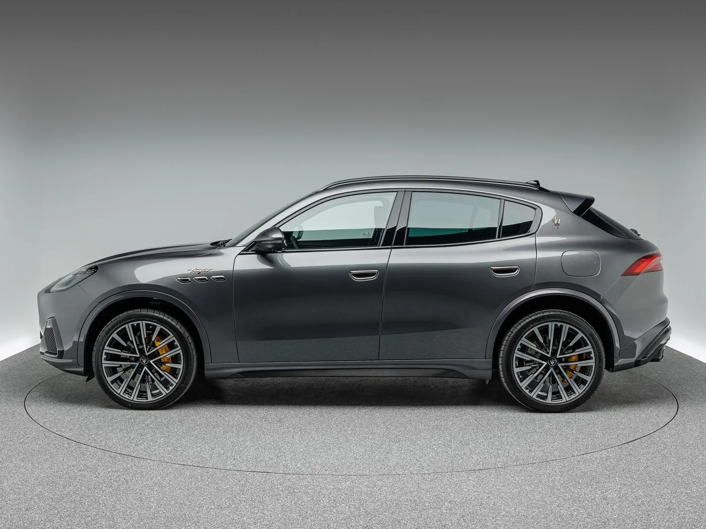 2024 Maserati Grecale Trofeo proposée par un concessionnaire spécialisé à Singen, Allemagne, photo 2 sur 15
