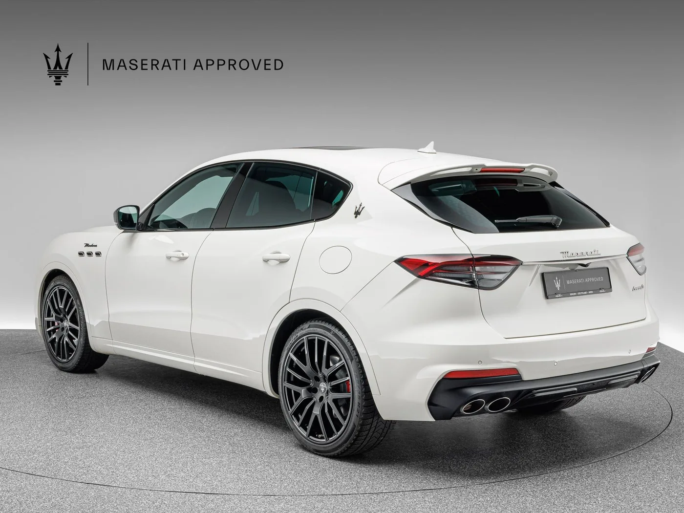 2024 Maserati Levante Modena S offered by a specialist dealer in Böblingen, Germany, photo 6 of 15
