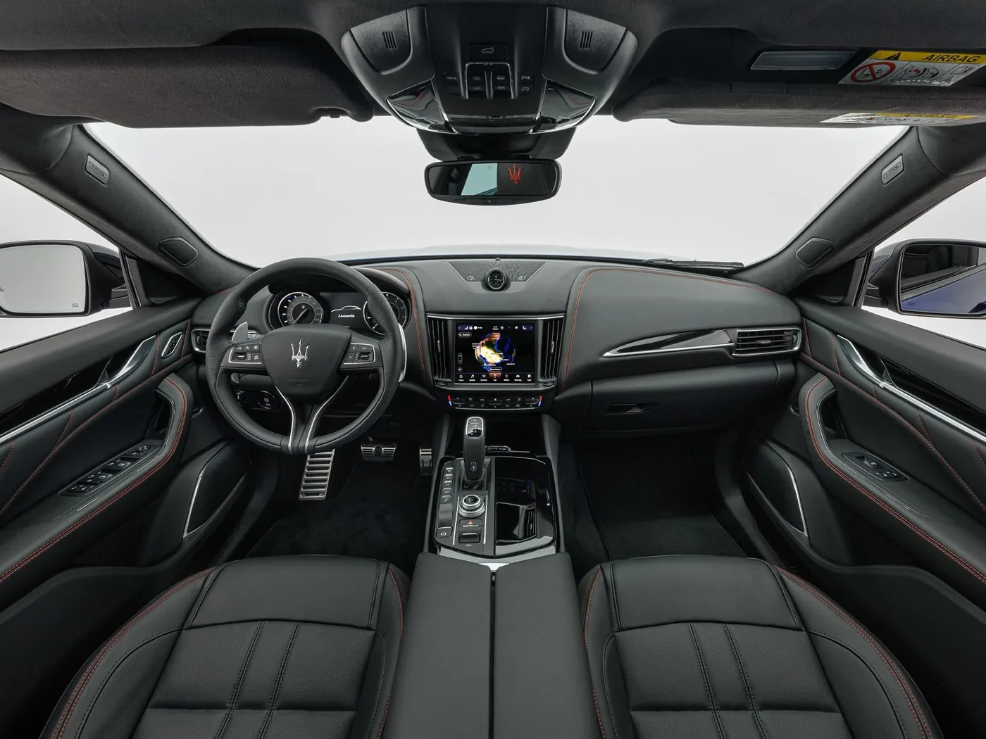 2024 Maserati Levante Modena proposée par un concessionnaire spécialisé à Singen, Allemagne, photo 6 sur 15