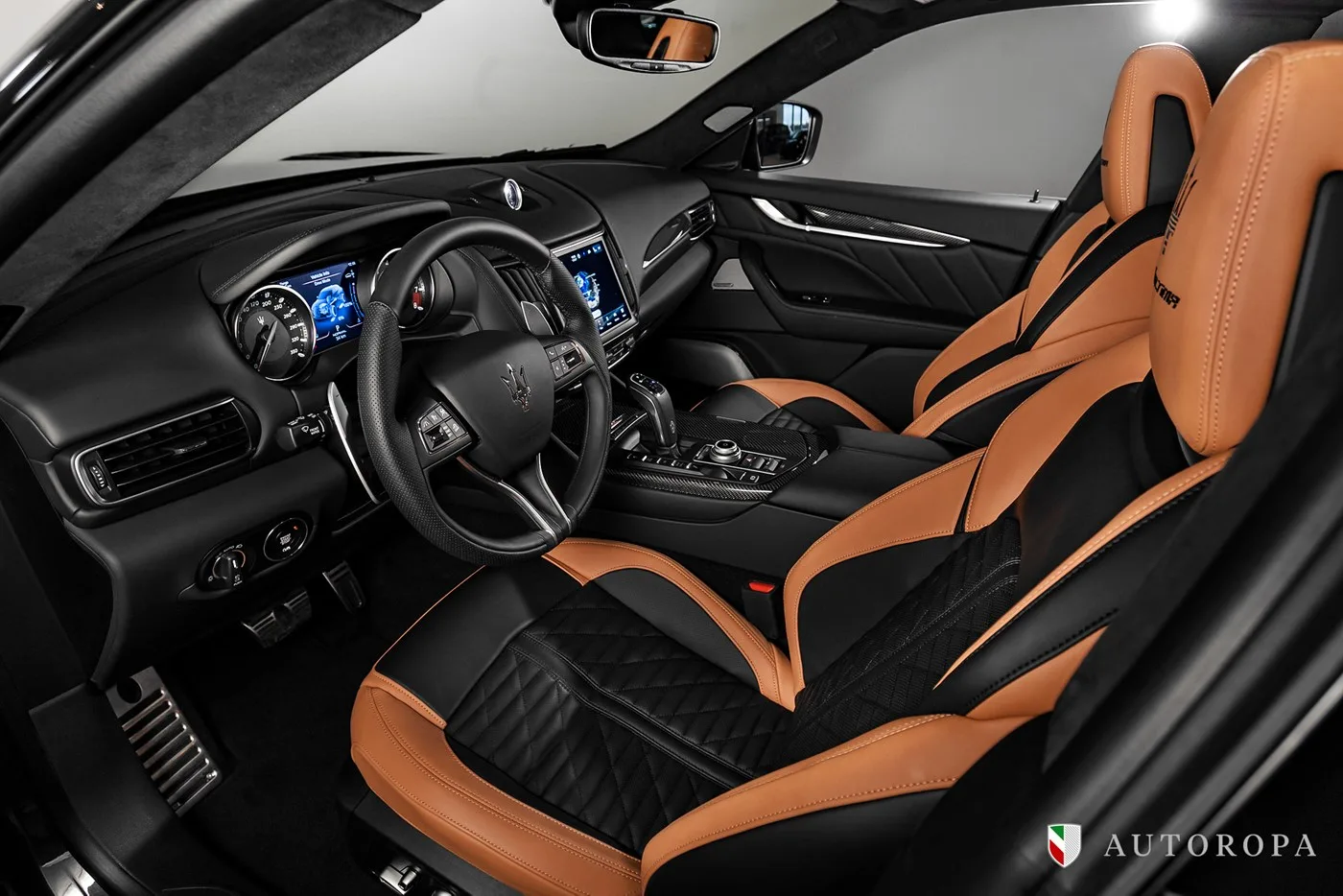 2024 Maserati Levante V8 offered by an official Ferrari and Maserati dealer in Arlöv, Sweden, photo 5 of 10