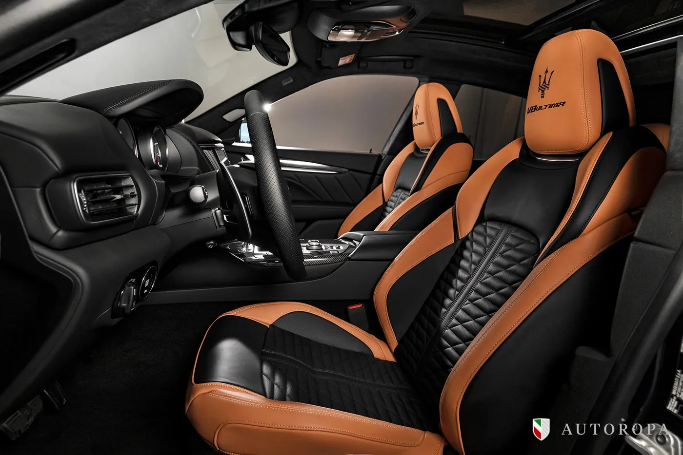 2024 Maserati Levante V8 offered by an official Ferrari and Maserati dealer in Arlöv, Sweden, photo 7 of 10