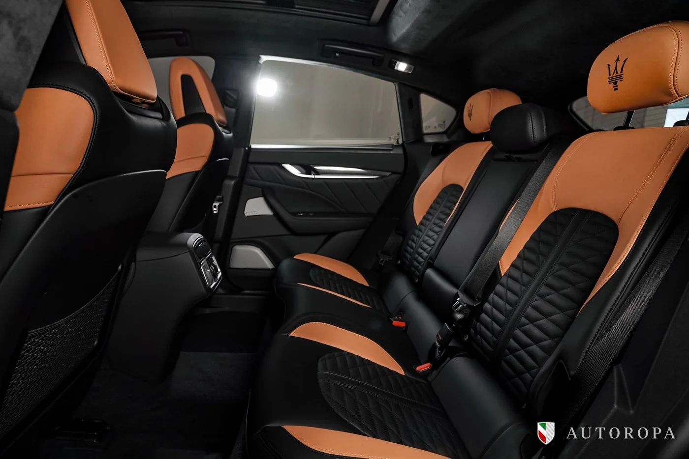 2024 Maserati Levante V8 offered by an official Ferrari and Maserati dealer in Arlöv, Sweden, photo 8 of 10