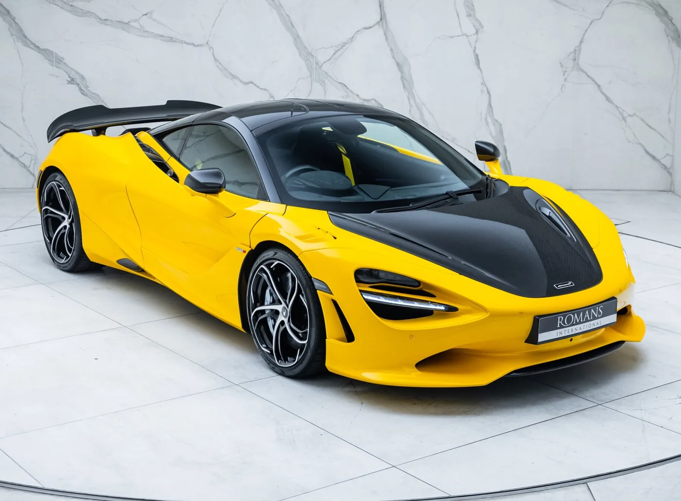 2024 McLaren 750S offered by a specialist dealer in Banstead, United Kingdom, photo 7 of 15