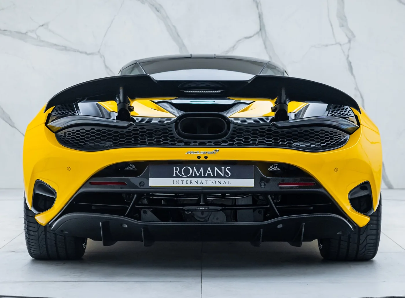 2024 McLaren 750S offered by a specialist dealer in Banstead, United Kingdom, photo 10 of 15