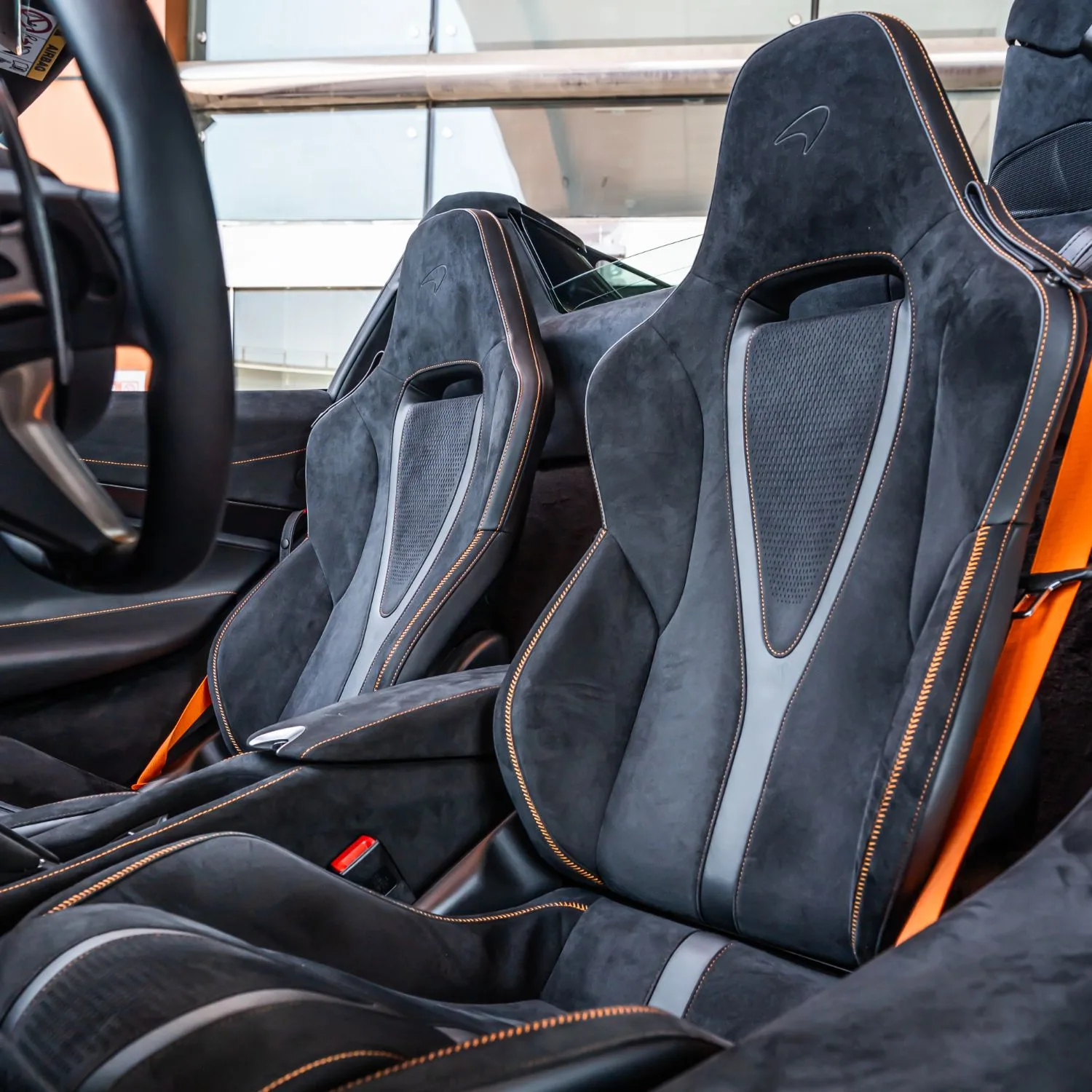 2024 McLaren 750S Spider angeboten von einem Fachhändler in Dubai, Vereinigte Arabische Emirate, Foto 9 von 22