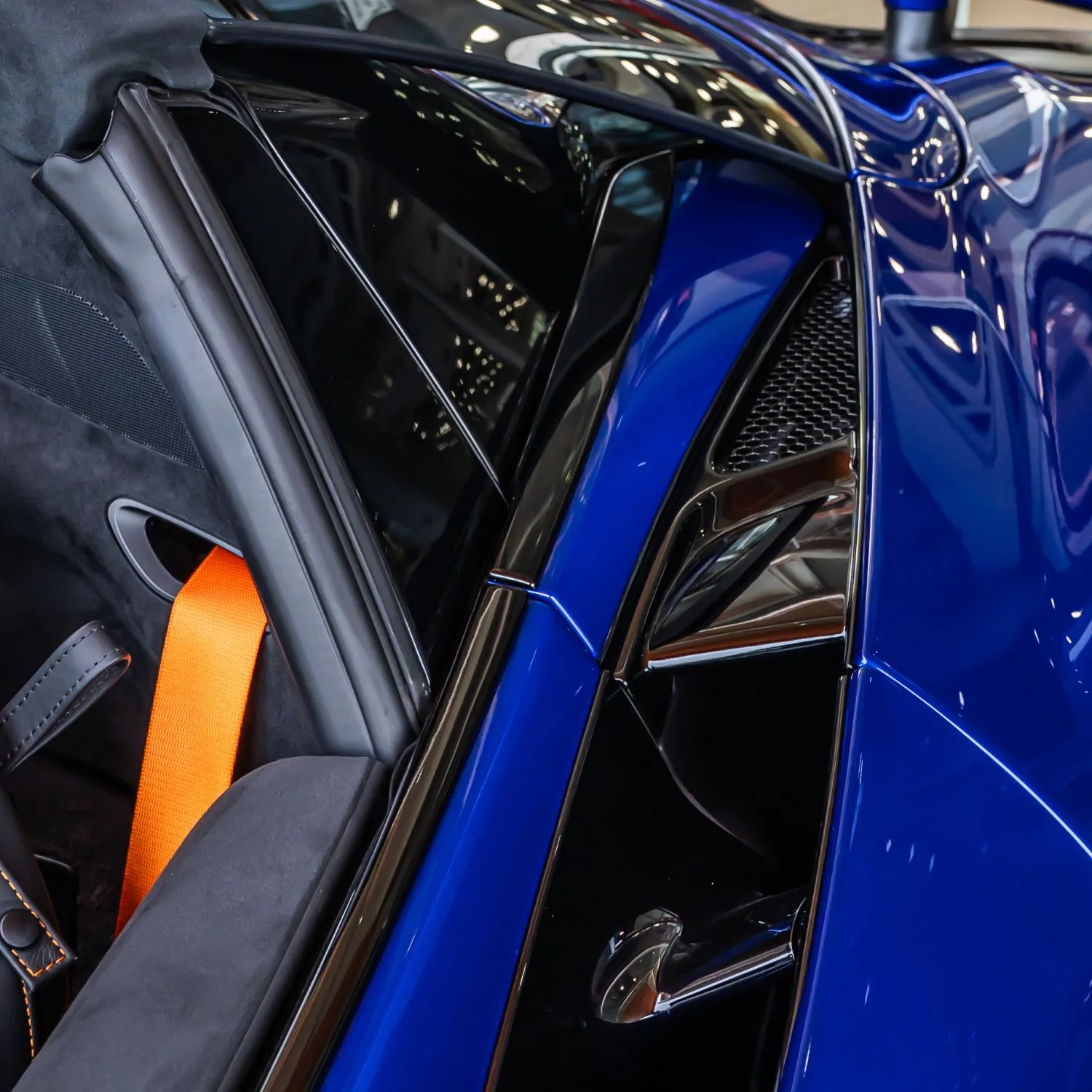 2024 McLaren 750S Spider angeboten von einem Fachhändler in Dubai, Vereinigte Arabische Emirate, Foto 10 von 22