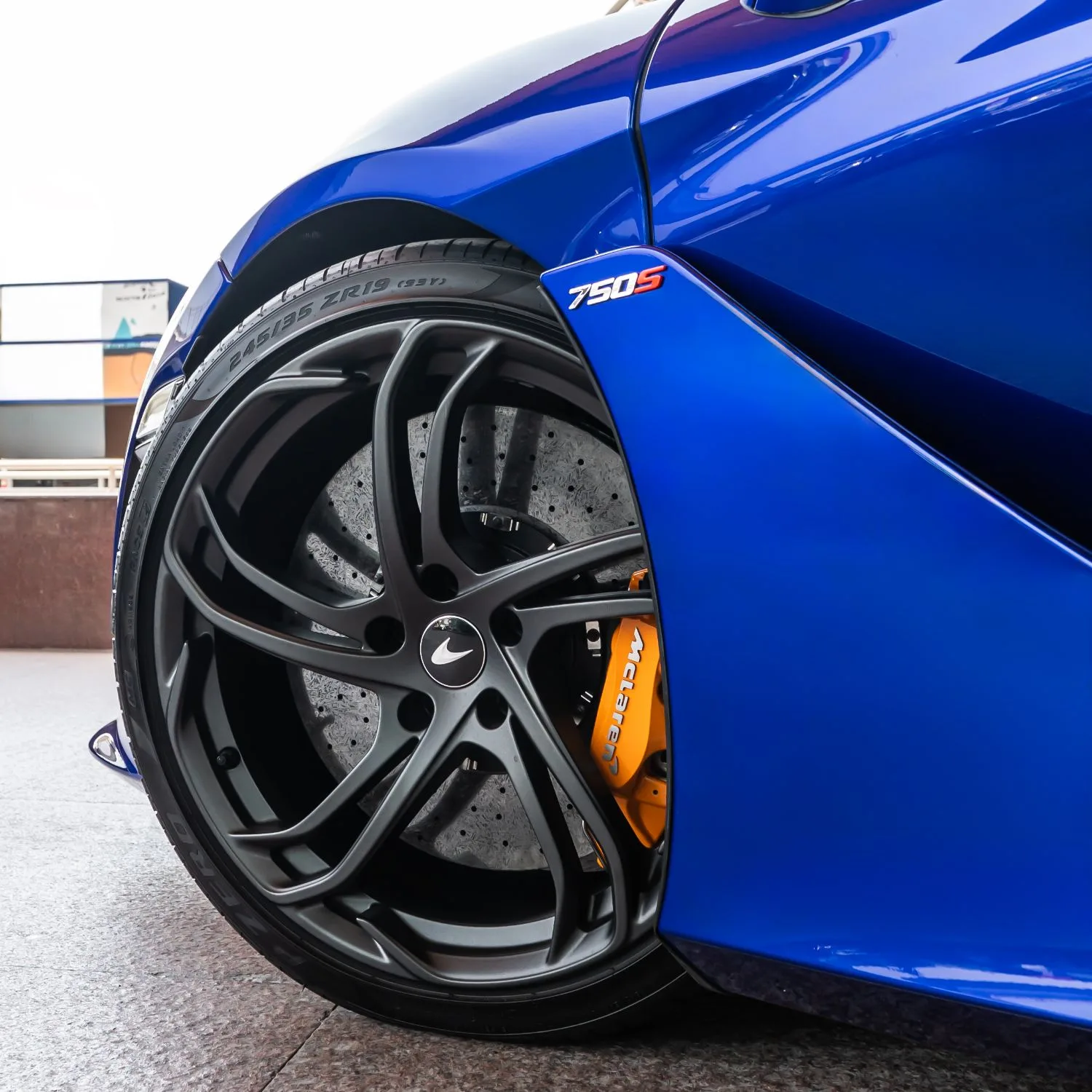 2024 McLaren 750S Spider angeboten von einem Fachhändler in Dubai, Vereinigte Arabische Emirate, Foto 13 von 22