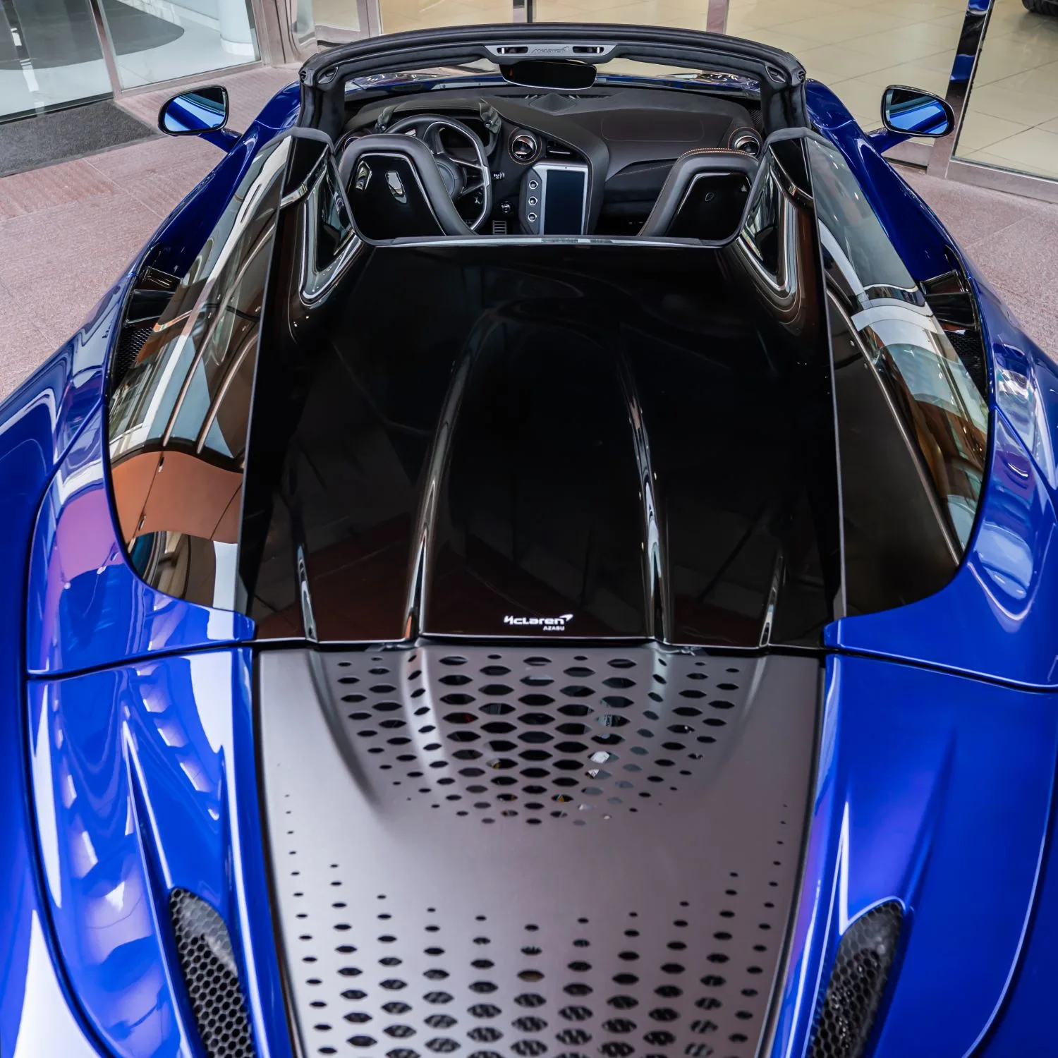 2024 McLaren 750S Spider angeboten von einem Fachhändler in Dubai, Vereinigte Arabische Emirate, Foto 14 von 22