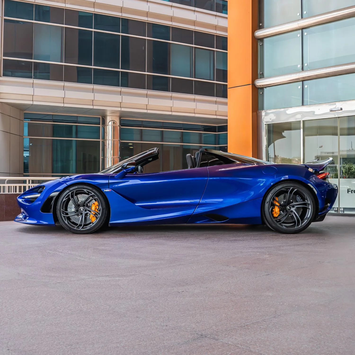 2024 McLaren 750S Spider angeboten von einem Fachhändler in Dubai, Vereinigte Arabische Emirate, Foto 16 von 22