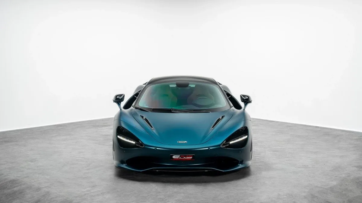 2024 McLaren 750S Spider offered by a specialist dealer in Dubai, United Arab Emirates, photo 4 of 25