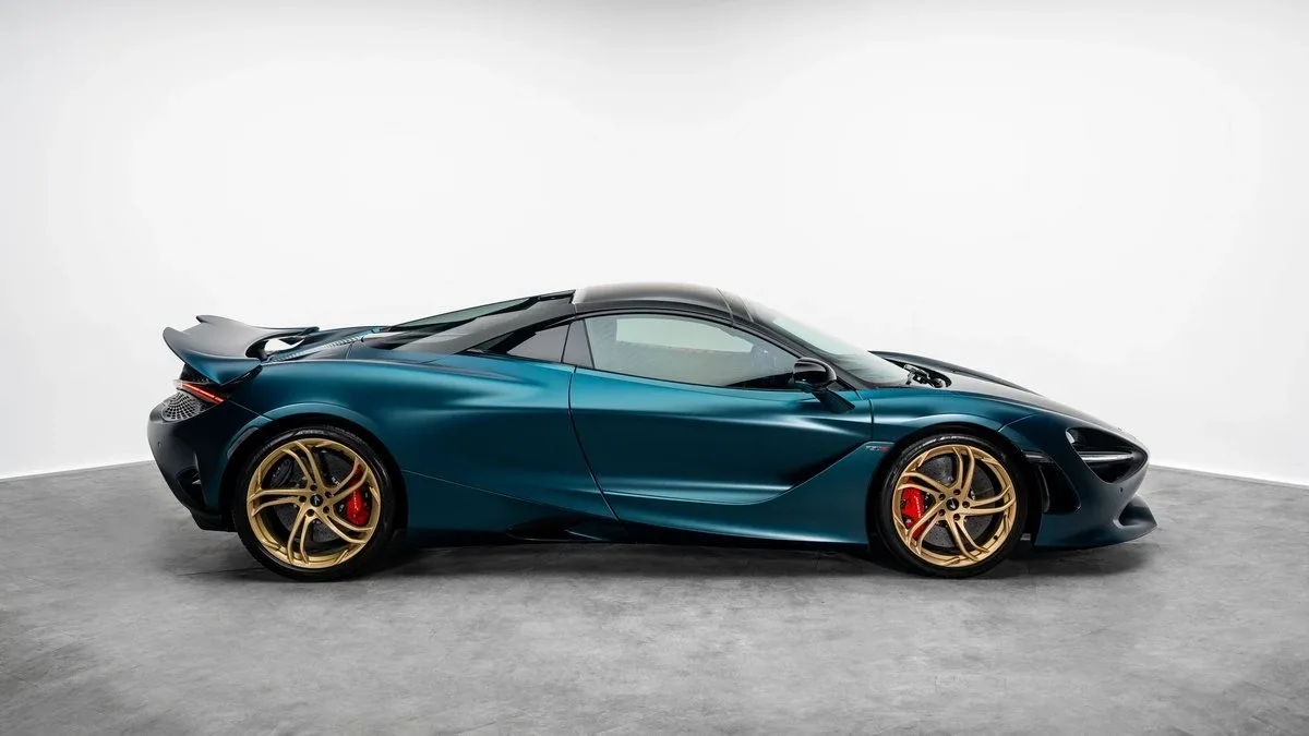 2024 McLaren 750S Spider offered by a specialist dealer in Dubai, United Arab Emirates, photo 5 of 25