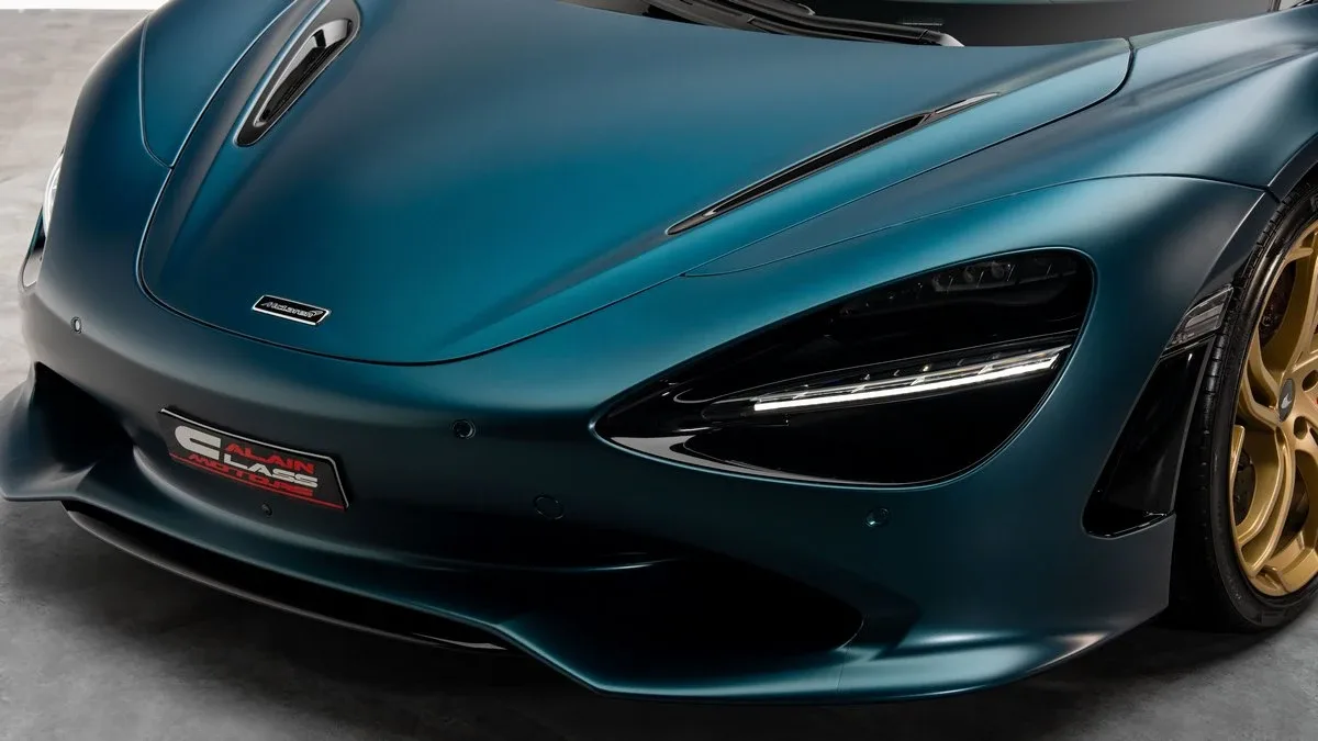 2024 McLaren 750S Spider offered by a specialist dealer in Dubai, United Arab Emirates, photo 7 of 25