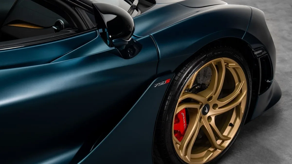 2024 McLaren 750S Spider offered by a specialist dealer in Dubai, United Arab Emirates, photo 8 of 25