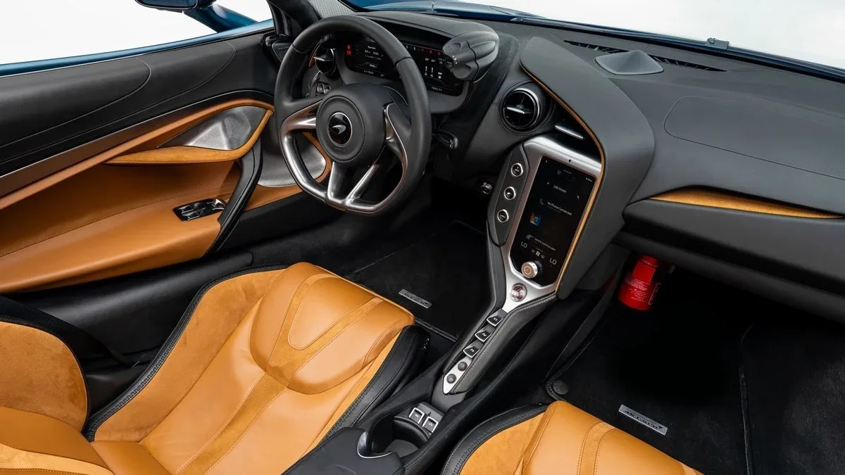 2024 McLaren 750S Spider offered by a specialist dealer in Dubai, United Arab Emirates, photo 13 of 25
