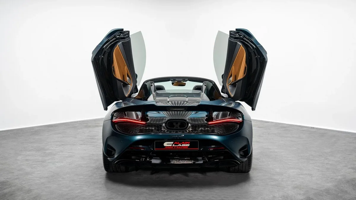 2024 McLaren 750S Spider offered by a specialist dealer in Dubai, United Arab Emirates, photo 24 of 25