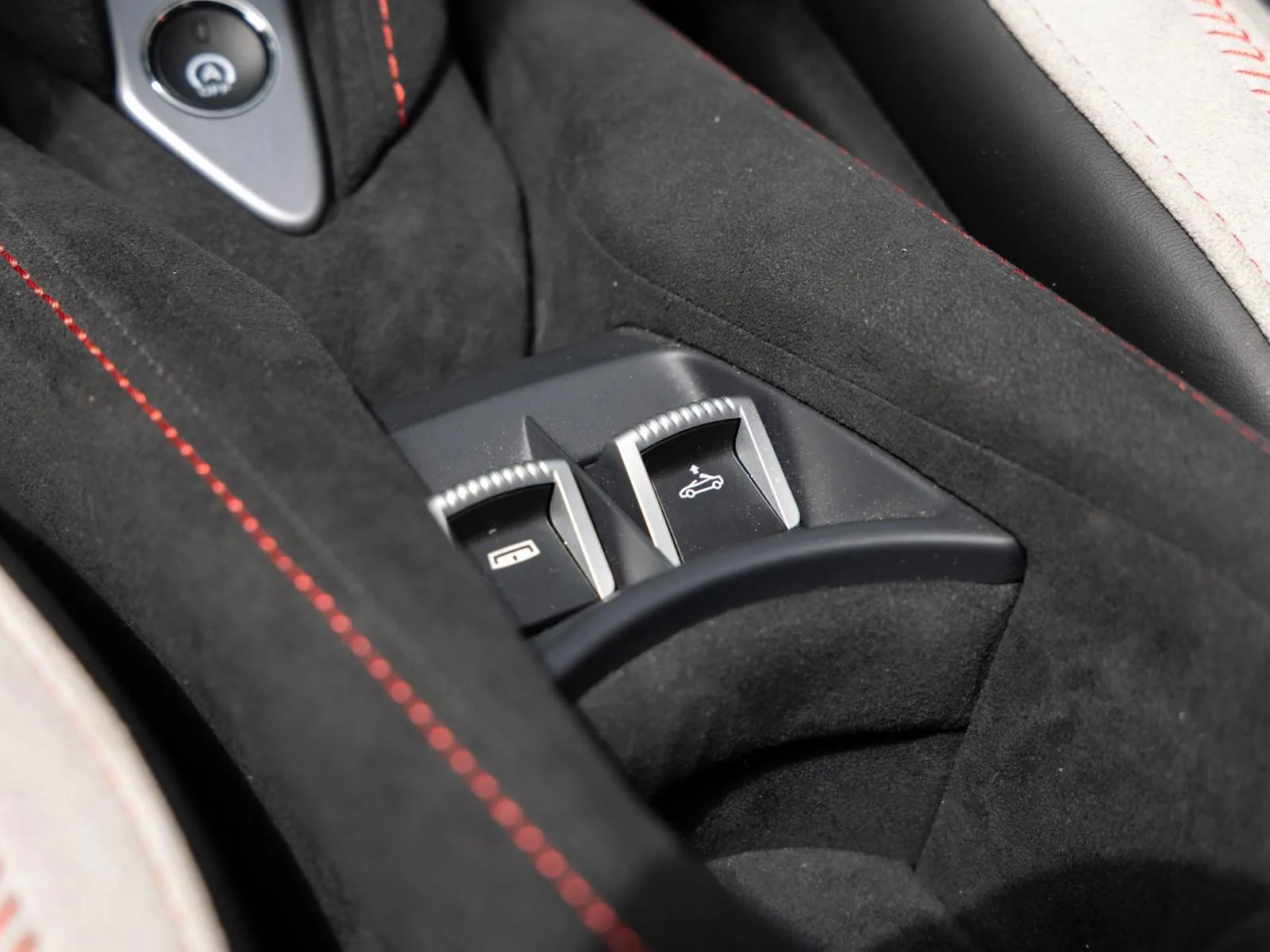 2024 McLaren 750S Spider, 28/30