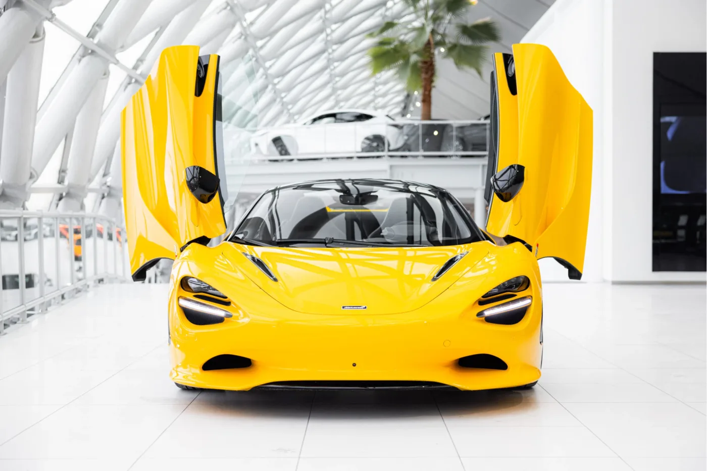 2024 McLaren 750S Spider offered by an official McLaren and Morgan dealer in Utrecht, Netherlands, photo 6 of 25