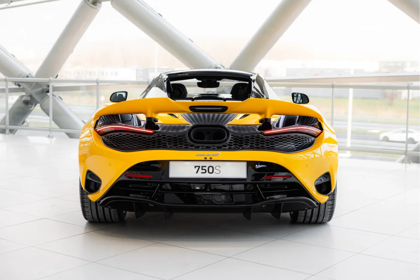 2024 McLaren 750S Spider offered by an official McLaren and Morgan dealer in Utrecht, Netherlands, photo 10 of 25