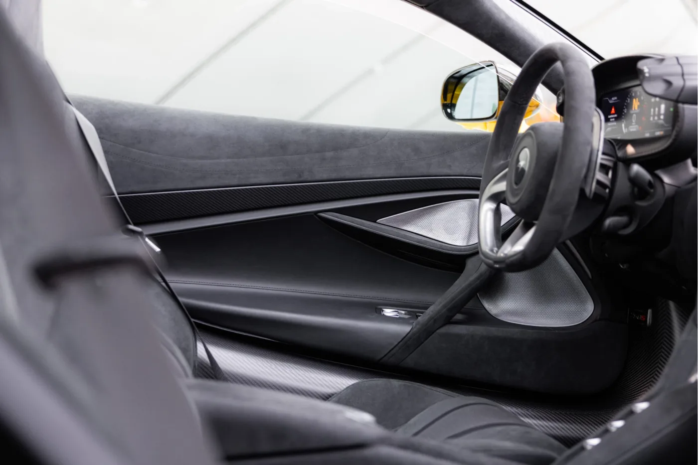 2024 McLaren 750S Spider offered by an official McLaren and Morgan dealer in Utrecht, Netherlands, photo 21 of 25