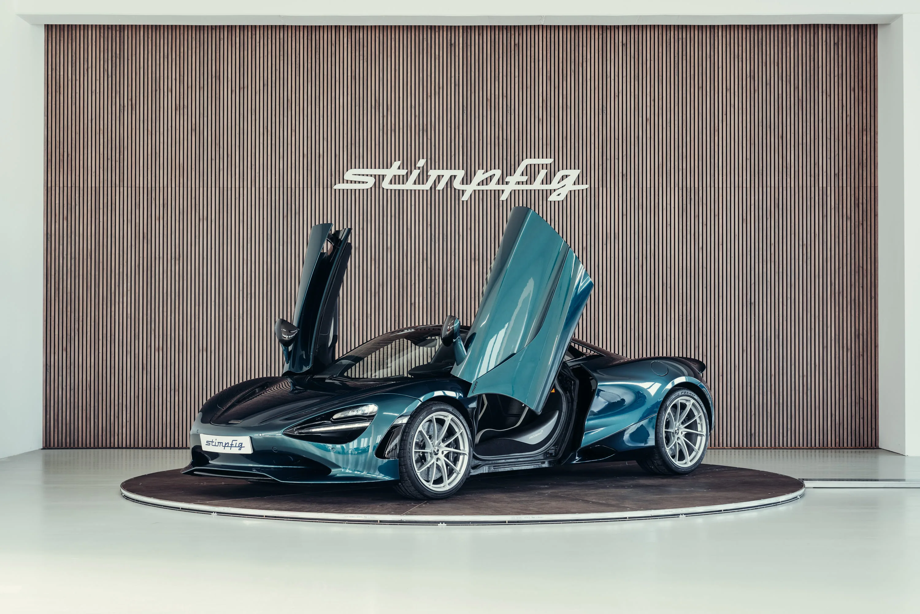 2024 McLaren 750S Spider angeboten von einem Oldtimerspezialisten in Stuttgart, Deutschland, Hauptfoto