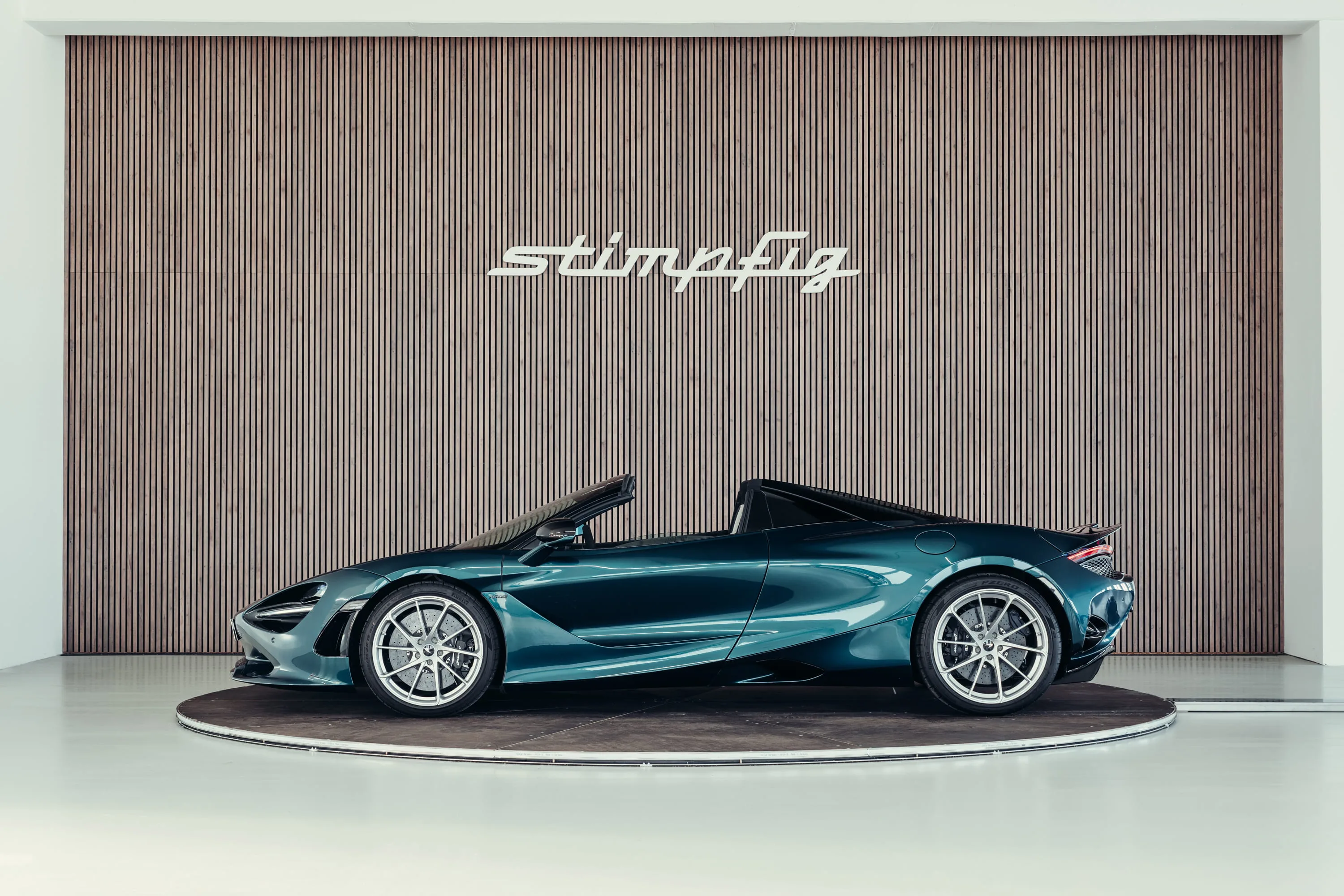 2024 McLaren 750S Spider angeboten von einem Oldtimerspezialisten in Stuttgart, Deutschland, Foto 3 von 25