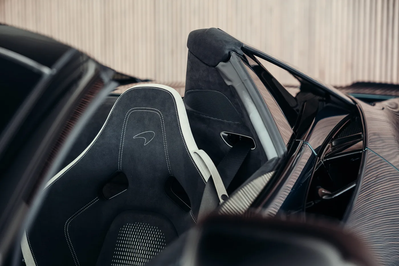 2024 McLaren 750S Spider angeboten von einem Oldtimerspezialisten in Stuttgart, Deutschland, Foto 13 von 25