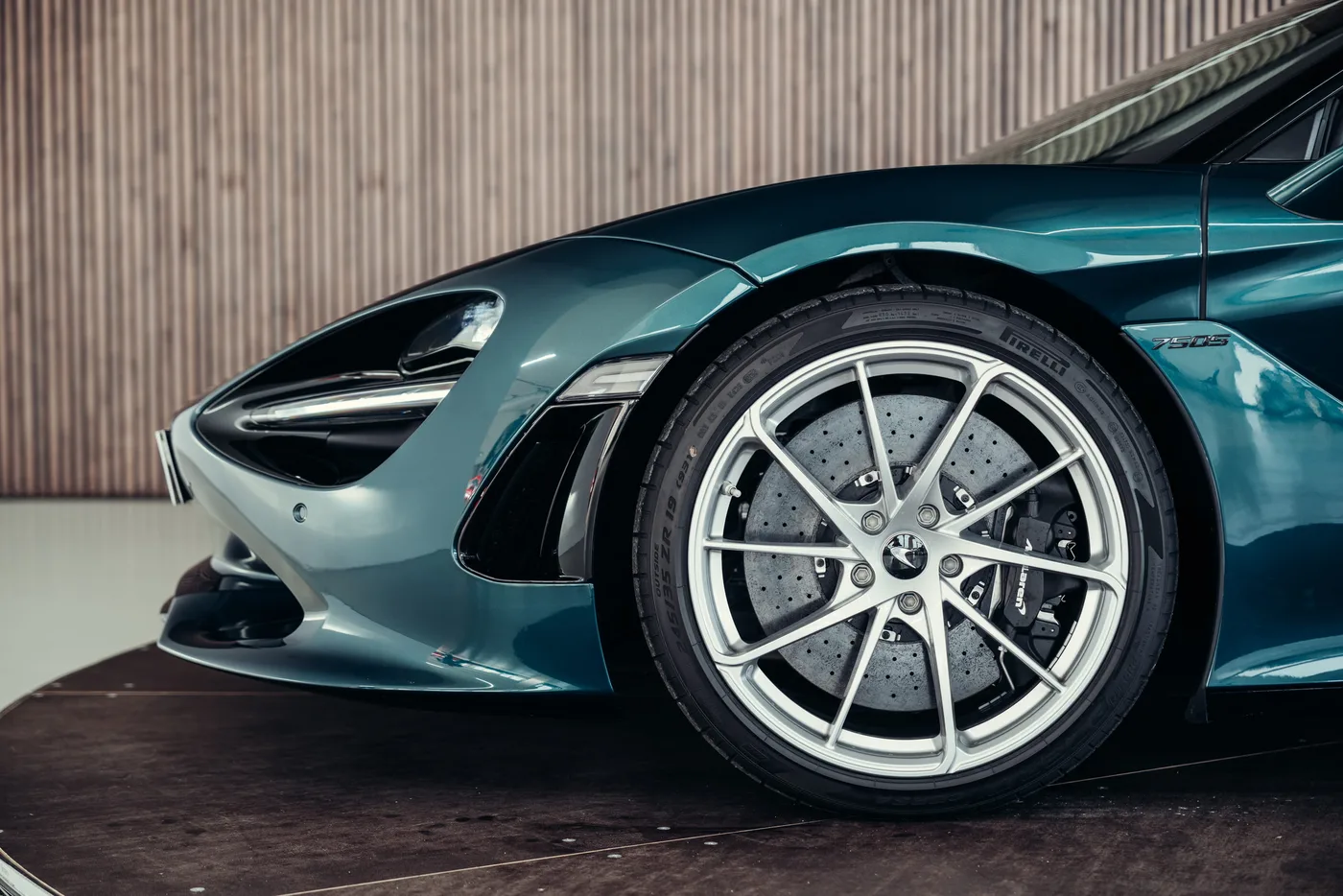 2024 McLaren 750S Spider angeboten von einem Oldtimerspezialisten in Stuttgart, Deutschland, Foto 18 von 25