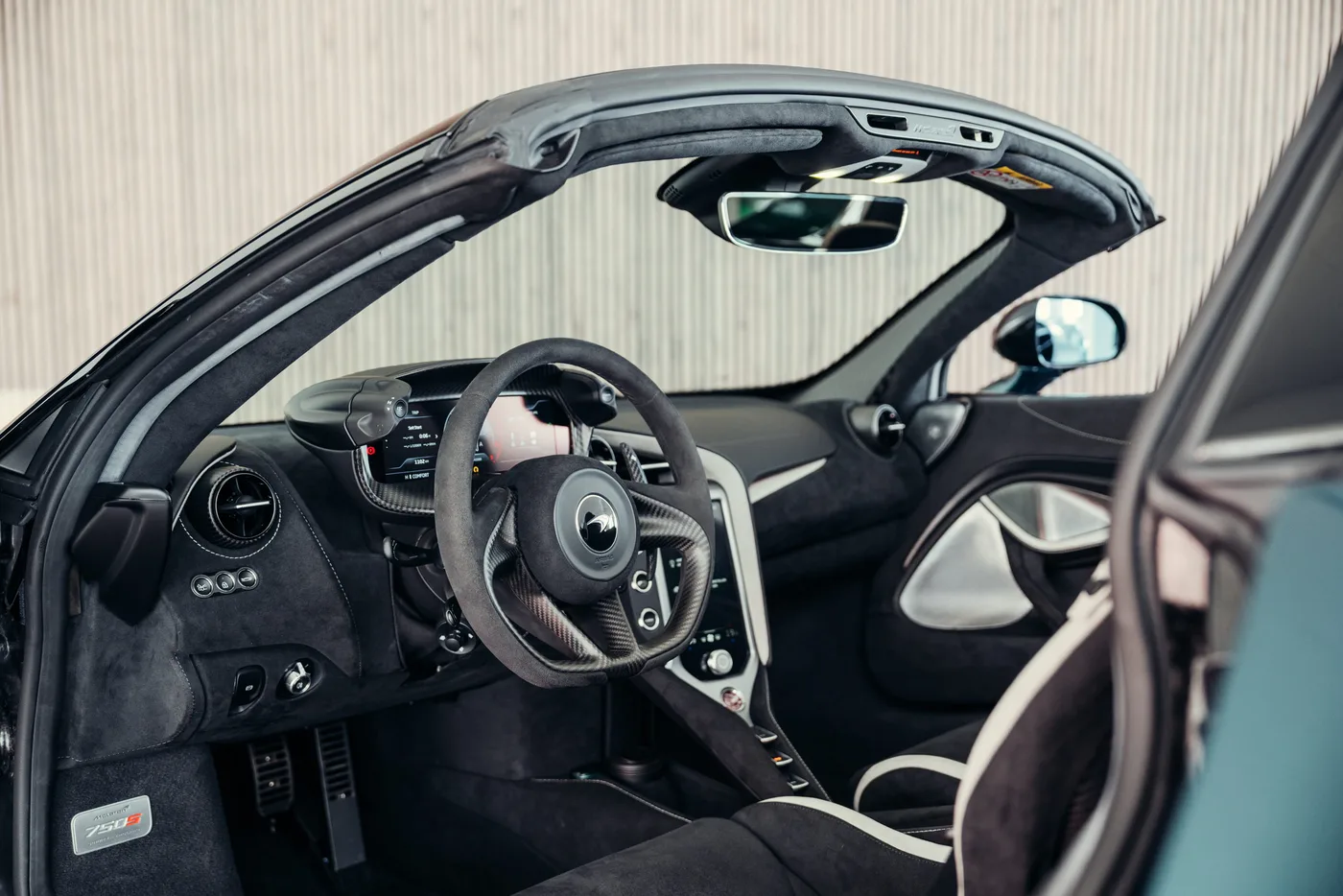 2024 McLaren 750S Spider angeboten von einem Oldtimerspezialisten in Stuttgart, Deutschland, Foto 25 von 25