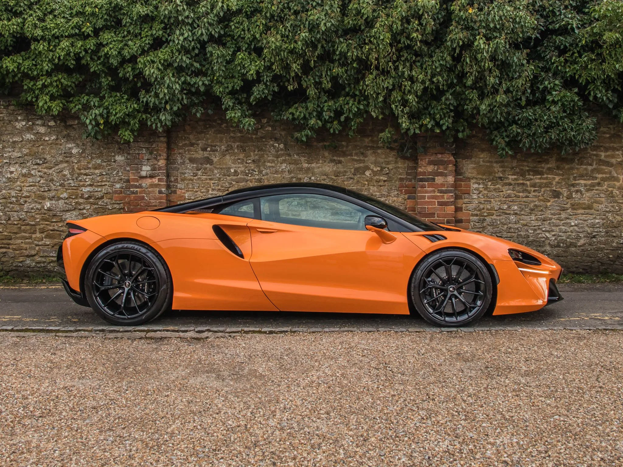2024 McLaren Artura, 3/20