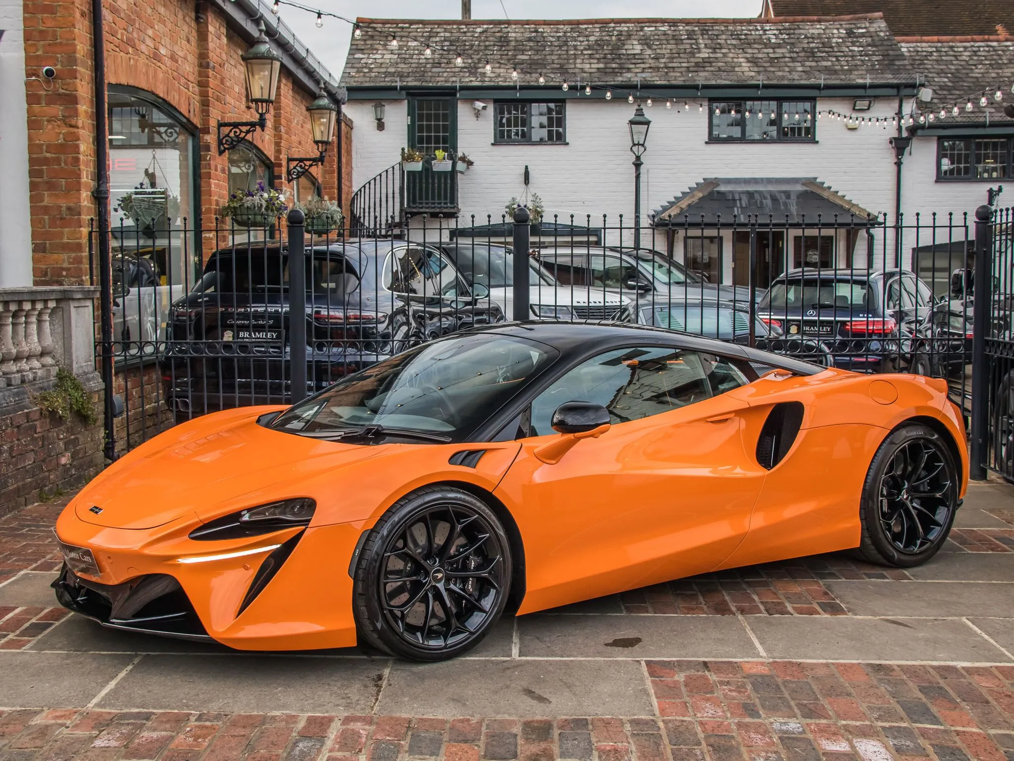 2024 McLaren Artura, 6/20