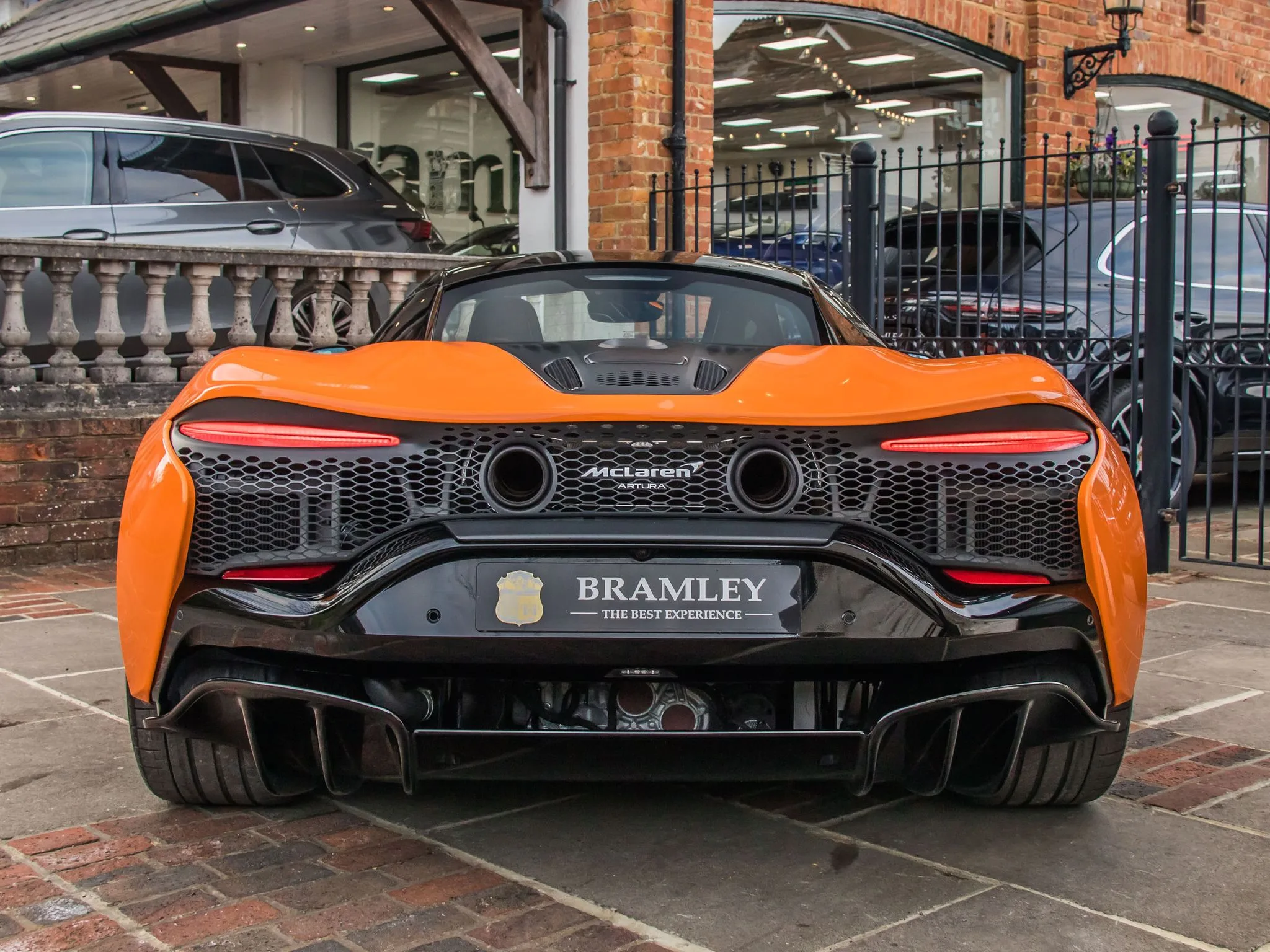 2024 McLaren Artura, 8/20