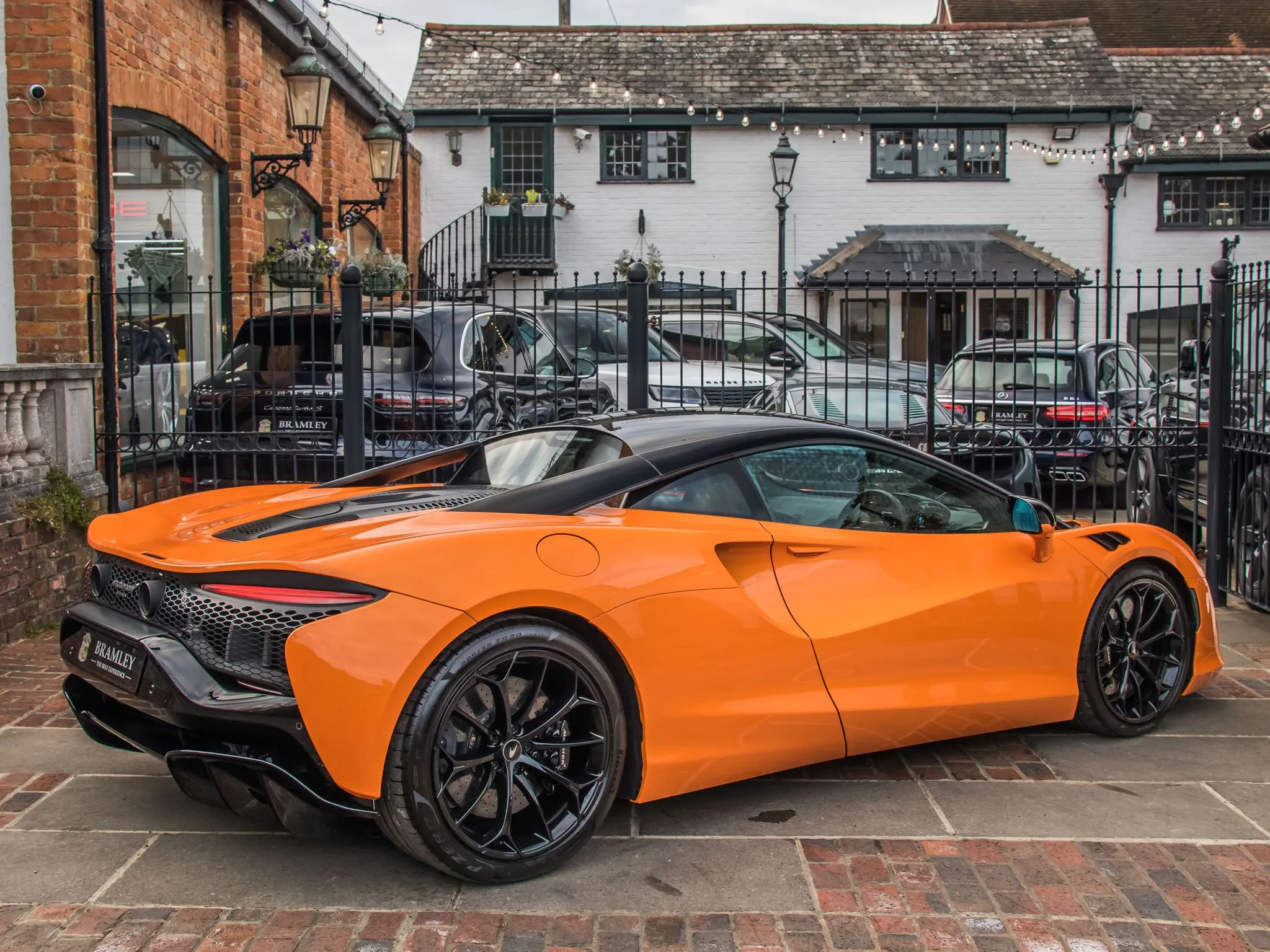 2024 McLaren Artura, 9/20